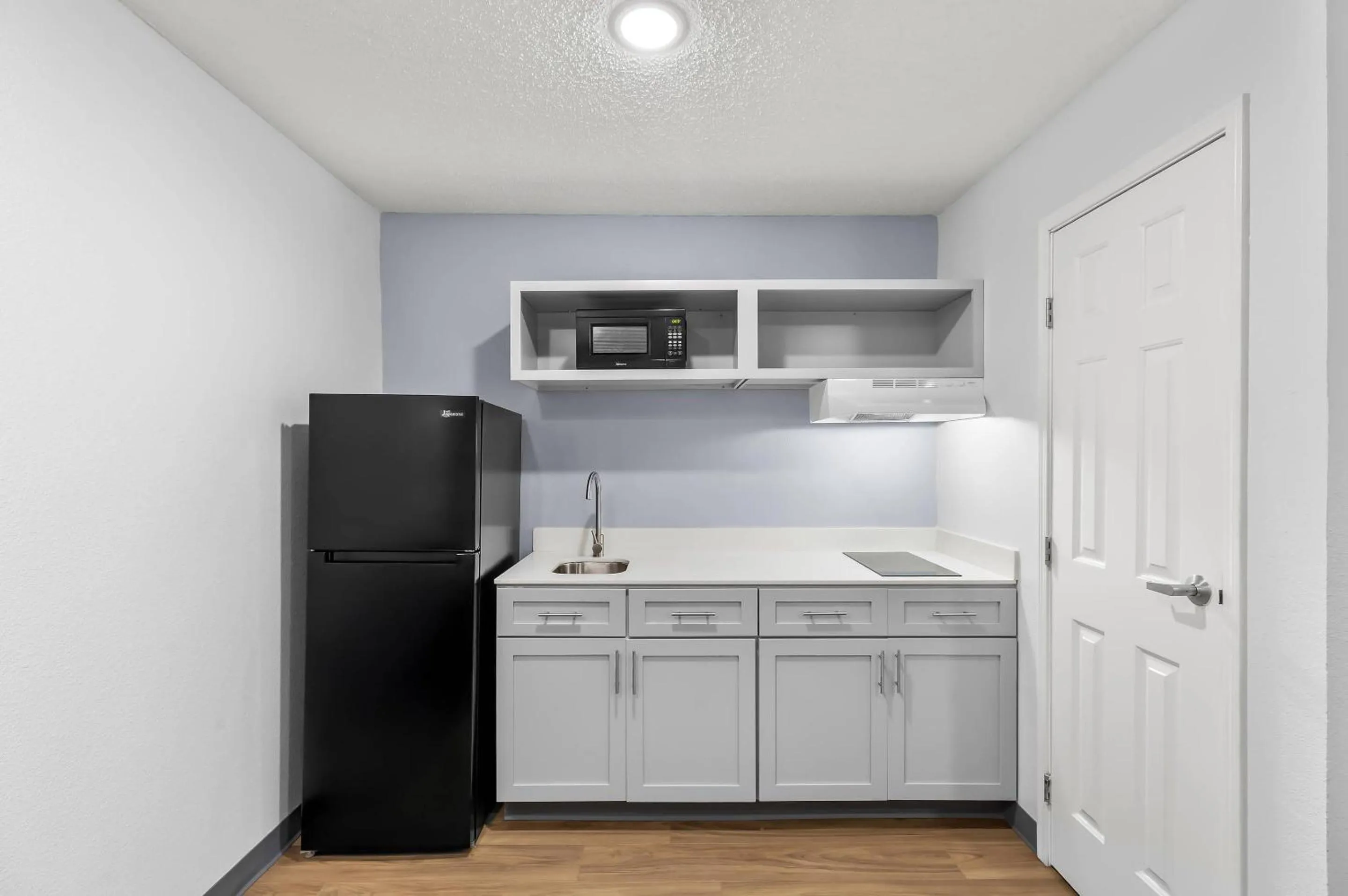 Bedroom in Suburban Studios Lakeland North I-4