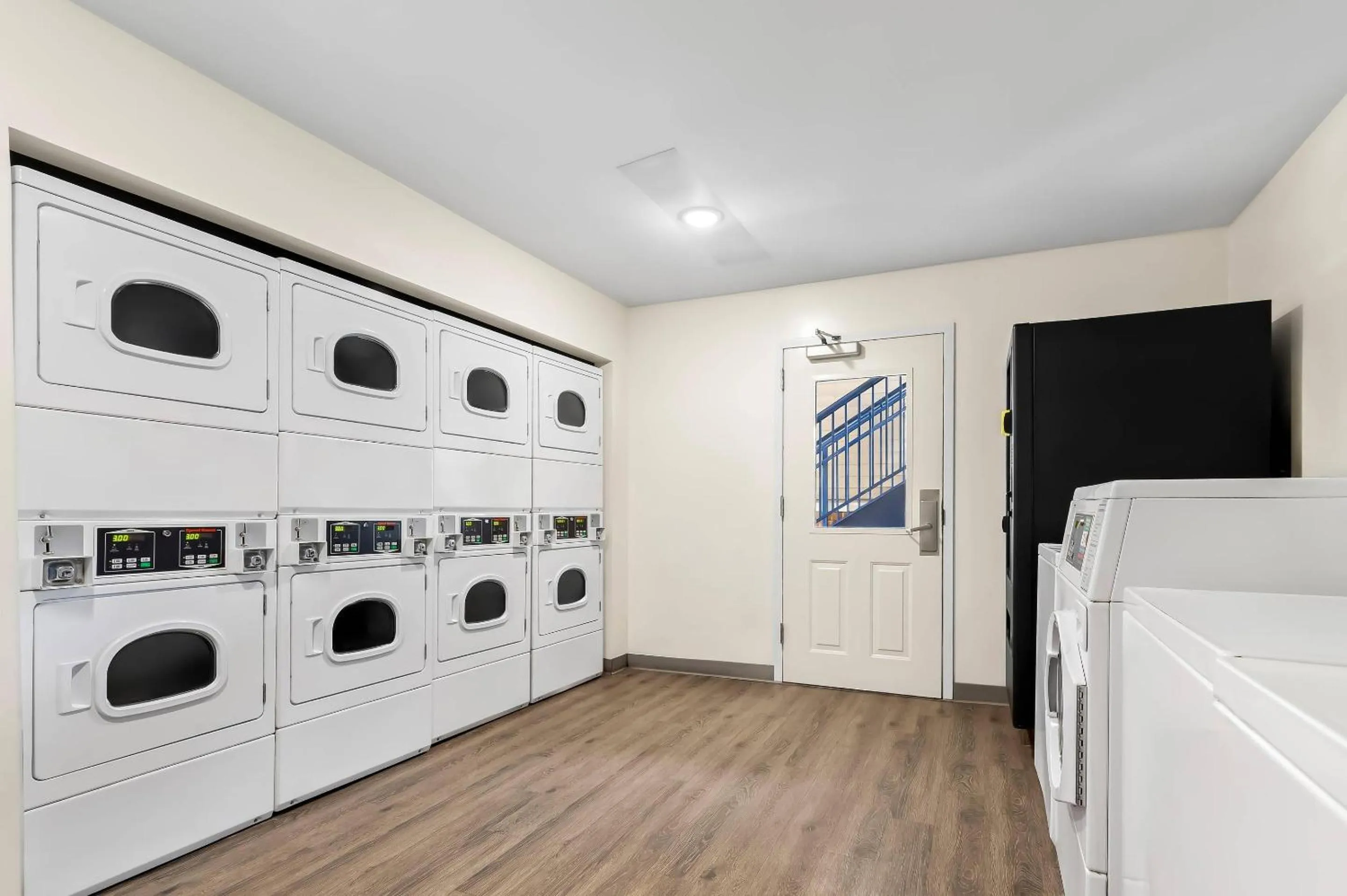 Other in Suburban Studios Lakeland North I-4