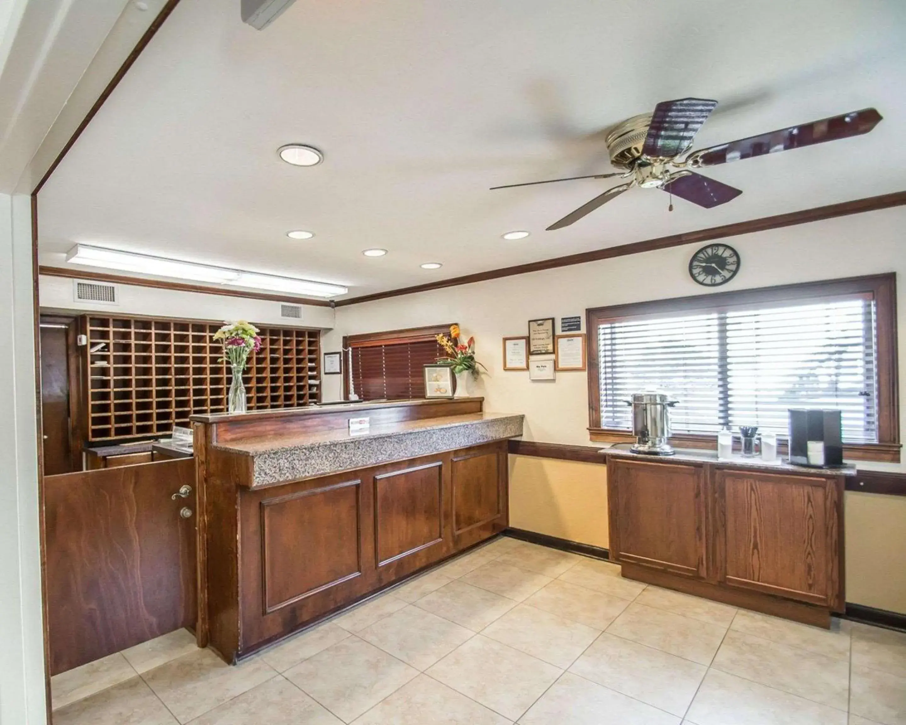 Lobby or reception in Suburban Studios Melbourne Airport Lobby or reception in Suburban Studios Melbourne Airport