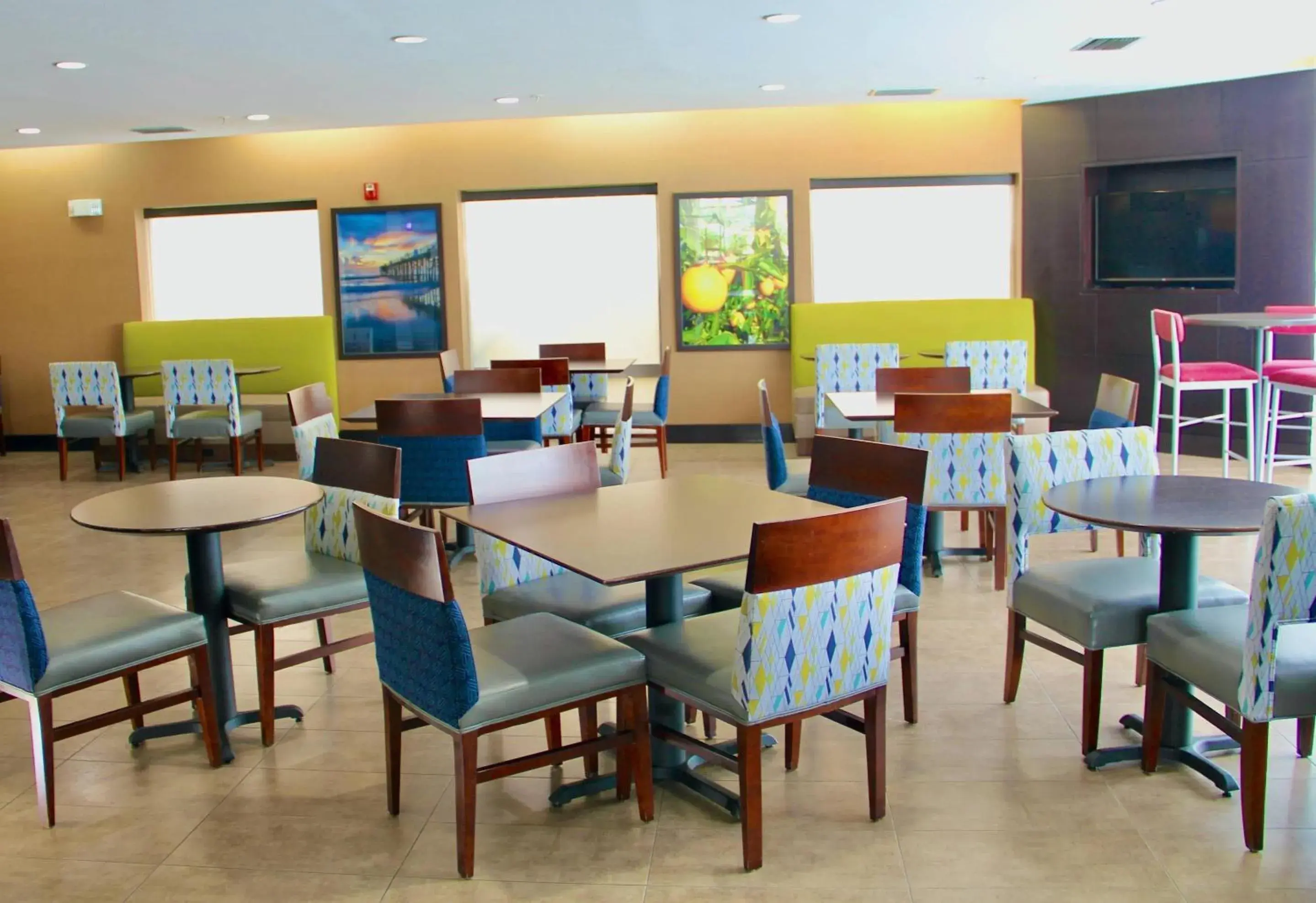 Breakfast in Comfort Suites Lake City Breakfast in Comfort Suites Lake City