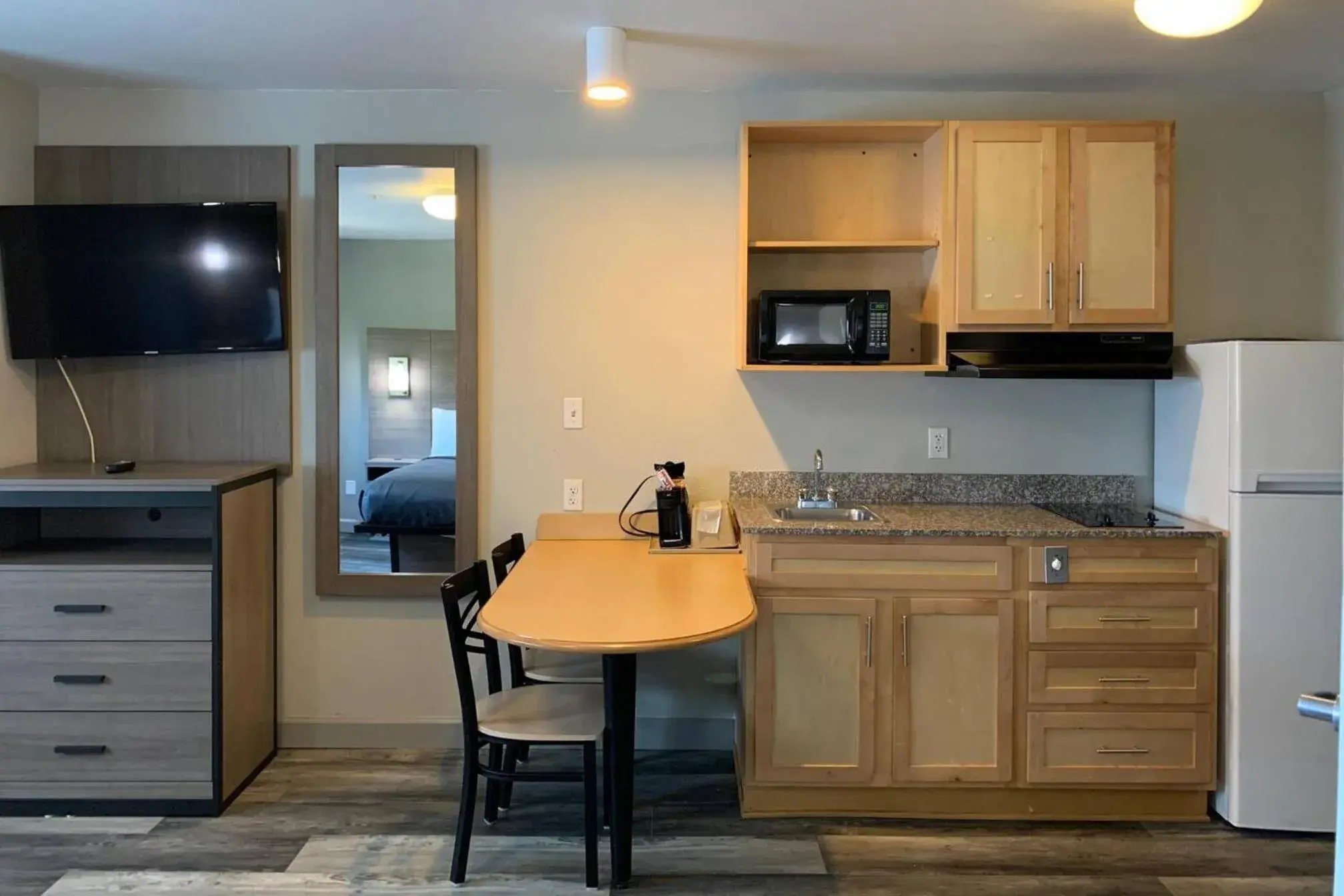 Bedroom in Suburban Studios near Panama City Beach Bedroom in Suburban Studios near Panama City Beach