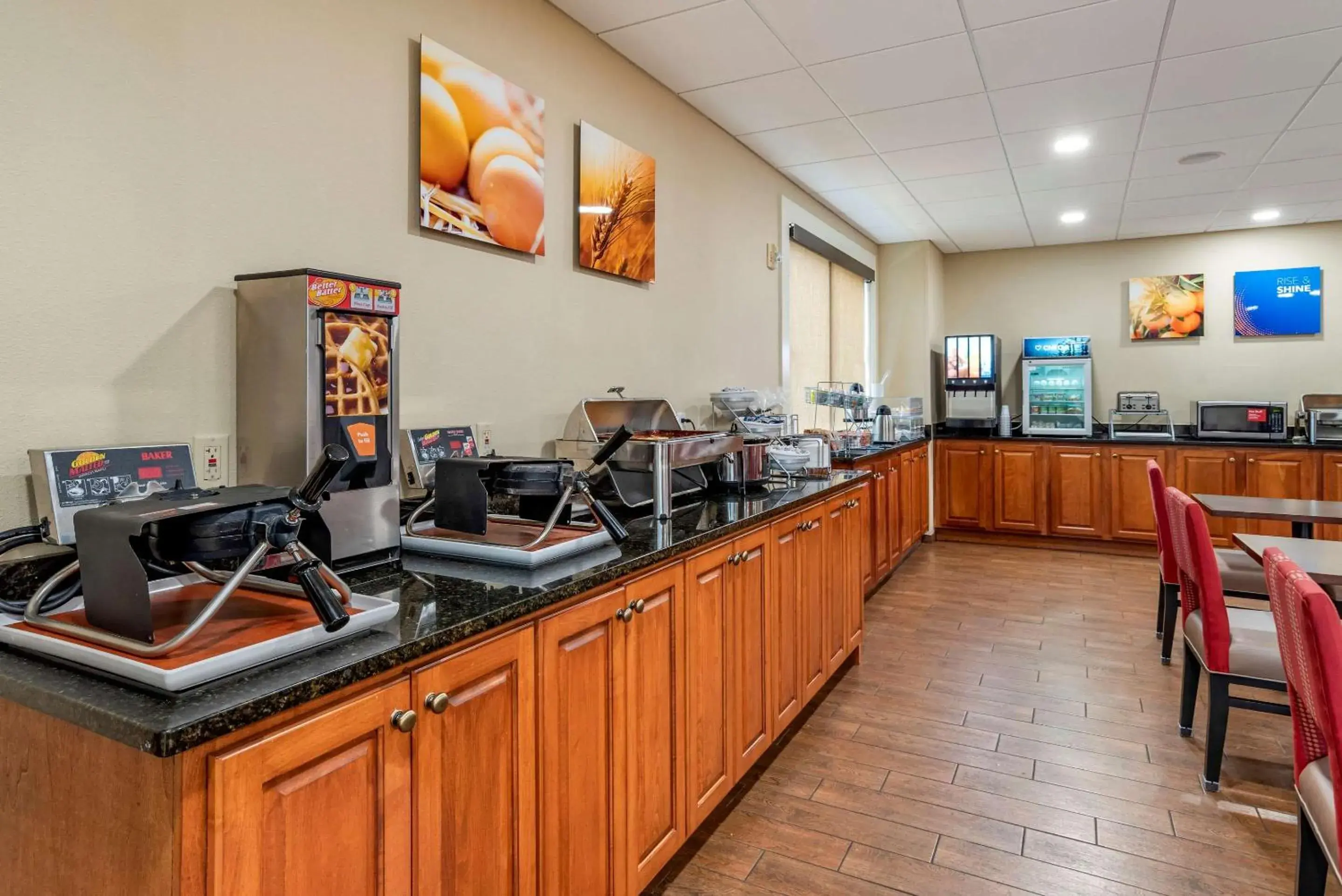 Restaurant/places to eat in Comfort Suites Niceville Near Eglin Air Force Base Restaurant/places to eat in Comfort Suites Niceville Near Eglin Air Force Base