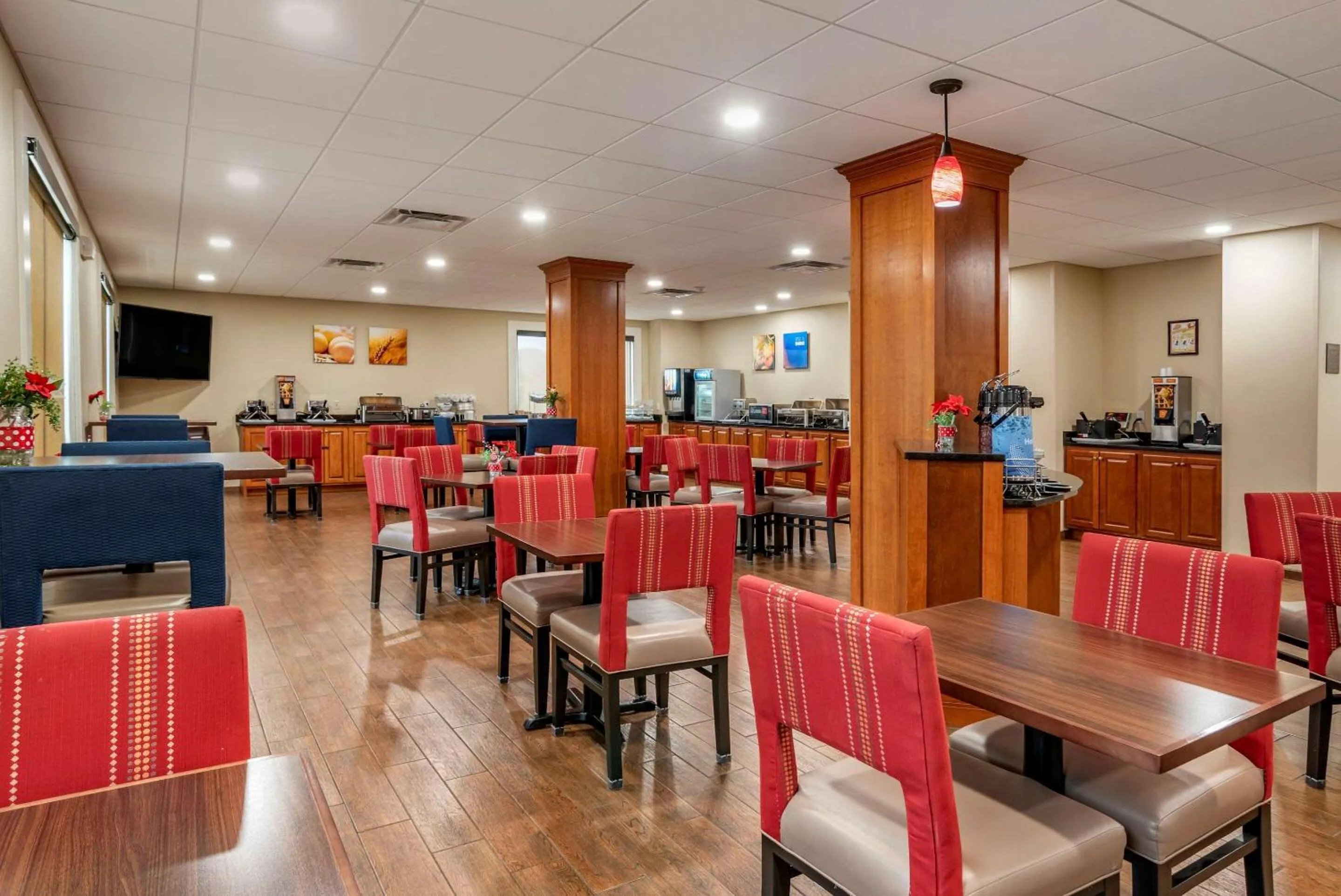 Restaurant/places to eat in Comfort Suites Niceville Near Eglin Air Force Base