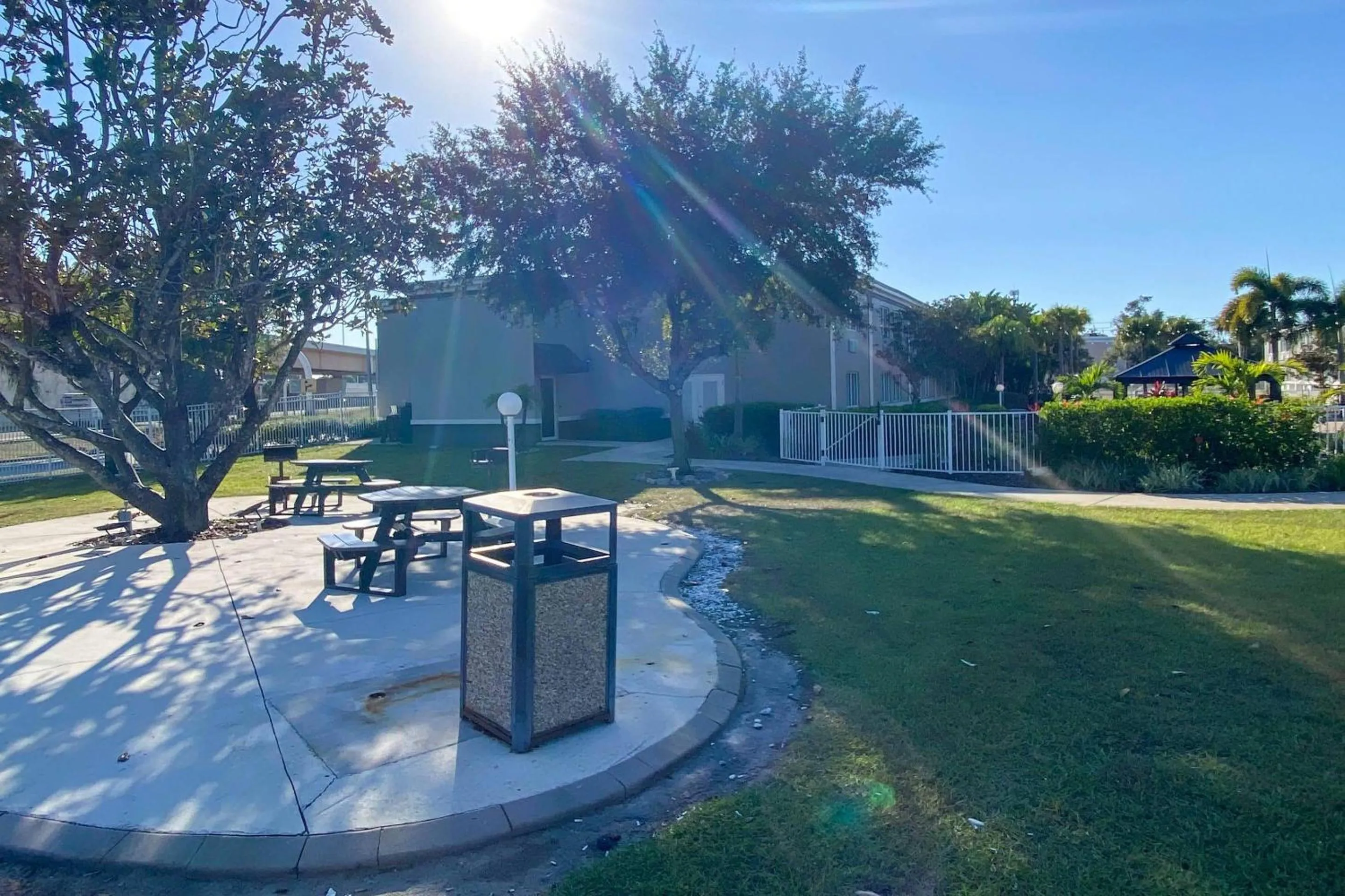 Swimming pool in Quality Inn & Suites Tampa near Fairgrounds and Casino