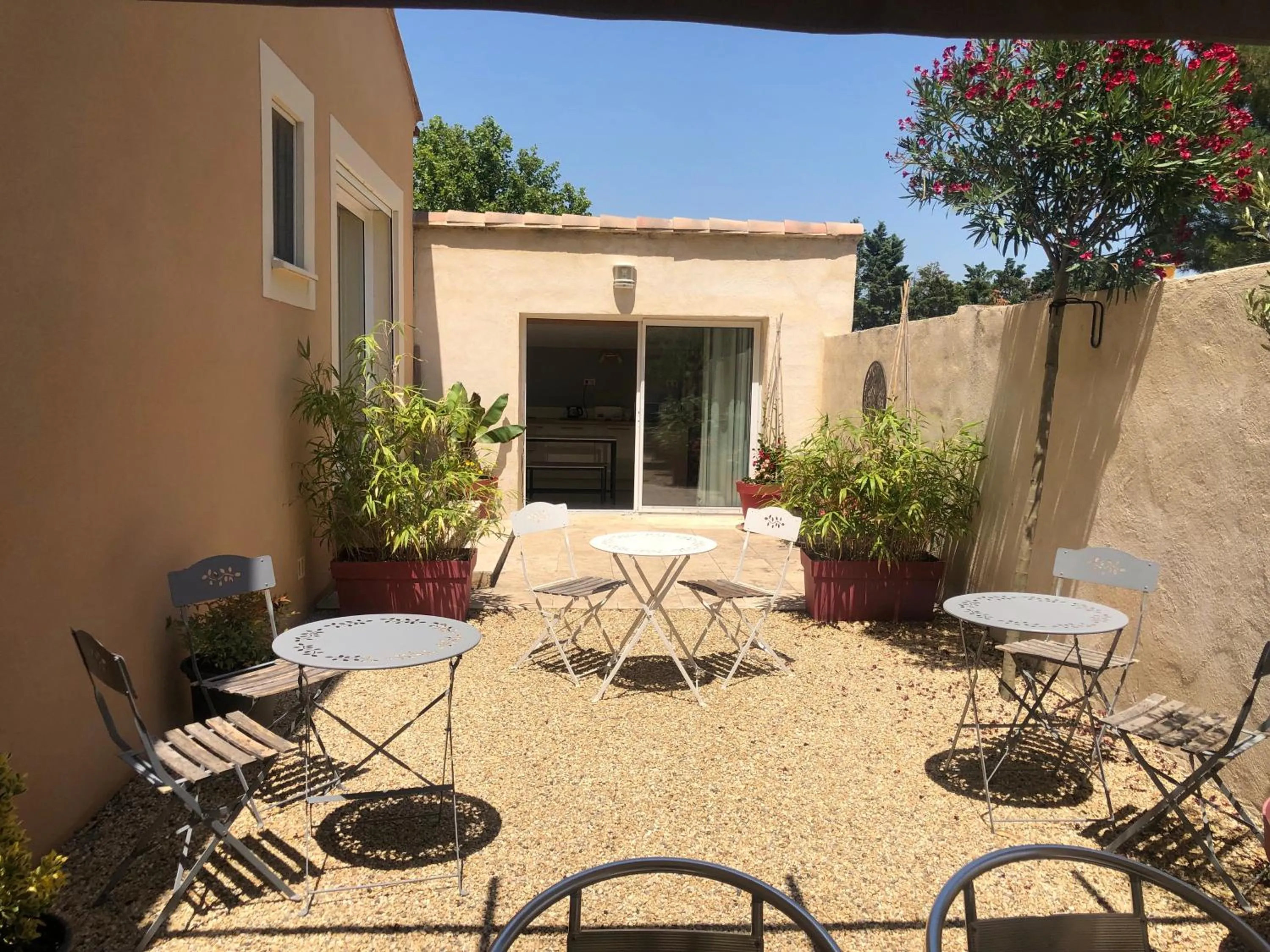 Patio in Lou Meinado, un concept "comme à l'hôtel"