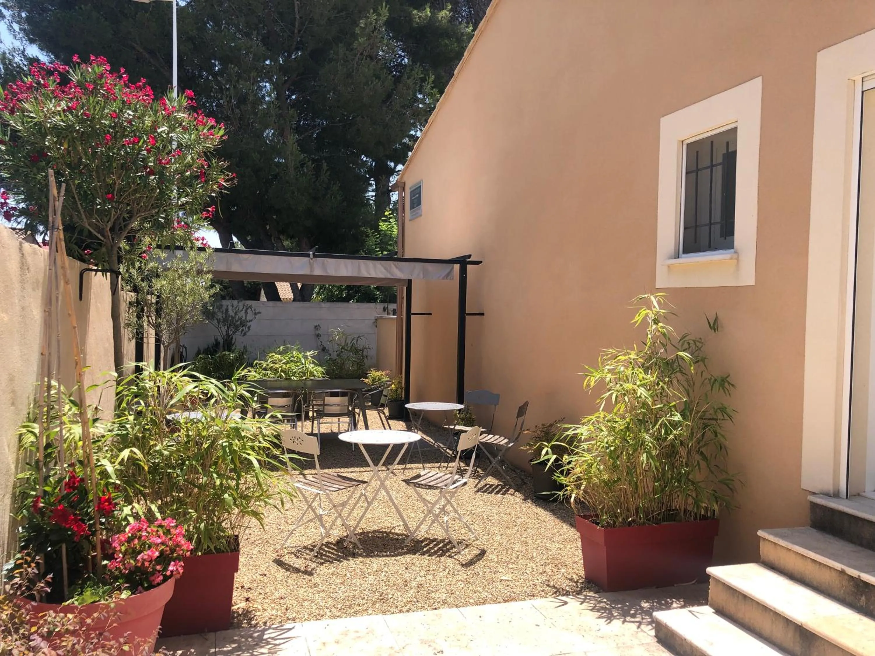 Patio in Lou Meinado, un concept "comme à l'hôtel"