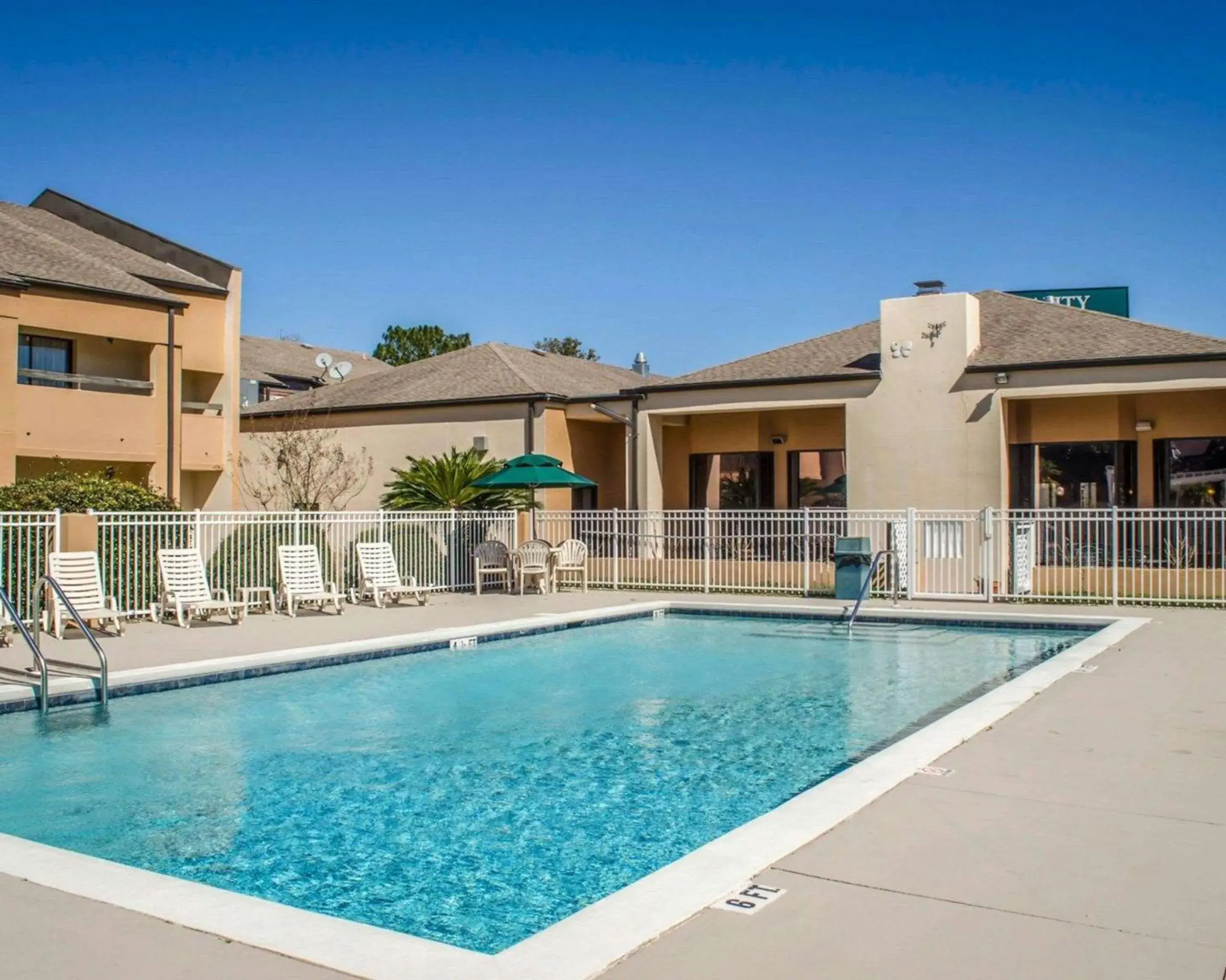 On site in Quality Inn & Suites Pensacola Bayview On site in Quality Inn & Suites Pensacola Bayview