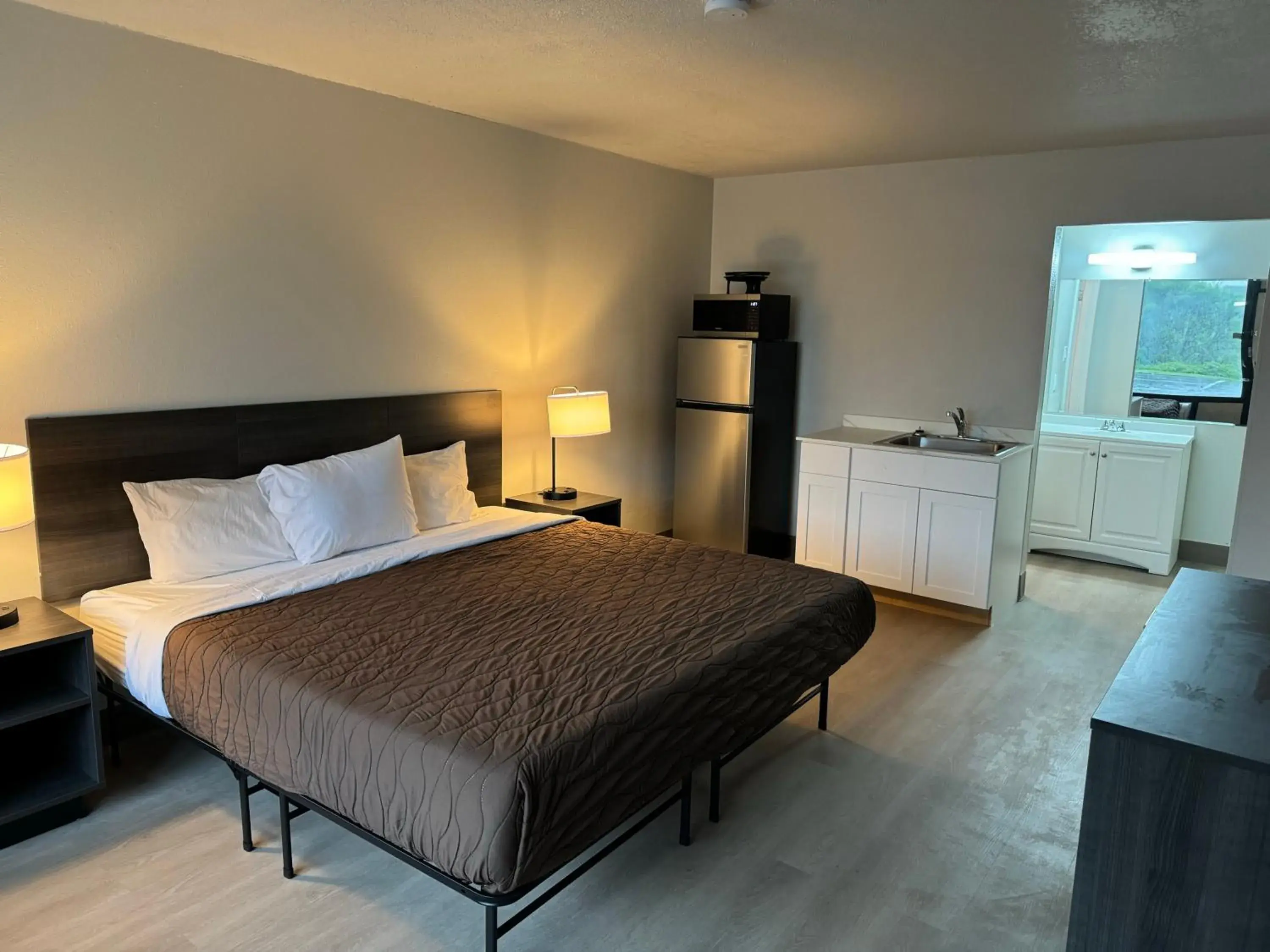 Bedroom, Bed in Stayable Jax West Bedroom, Bed in Stayable Jax West