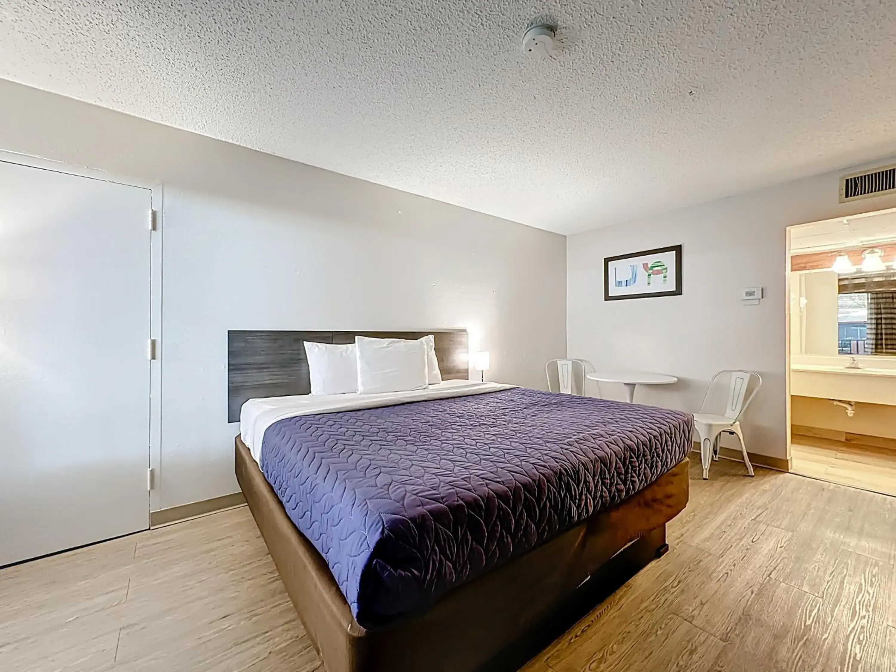 Bed in Stayable Jax West Bed in Stayable Jax West