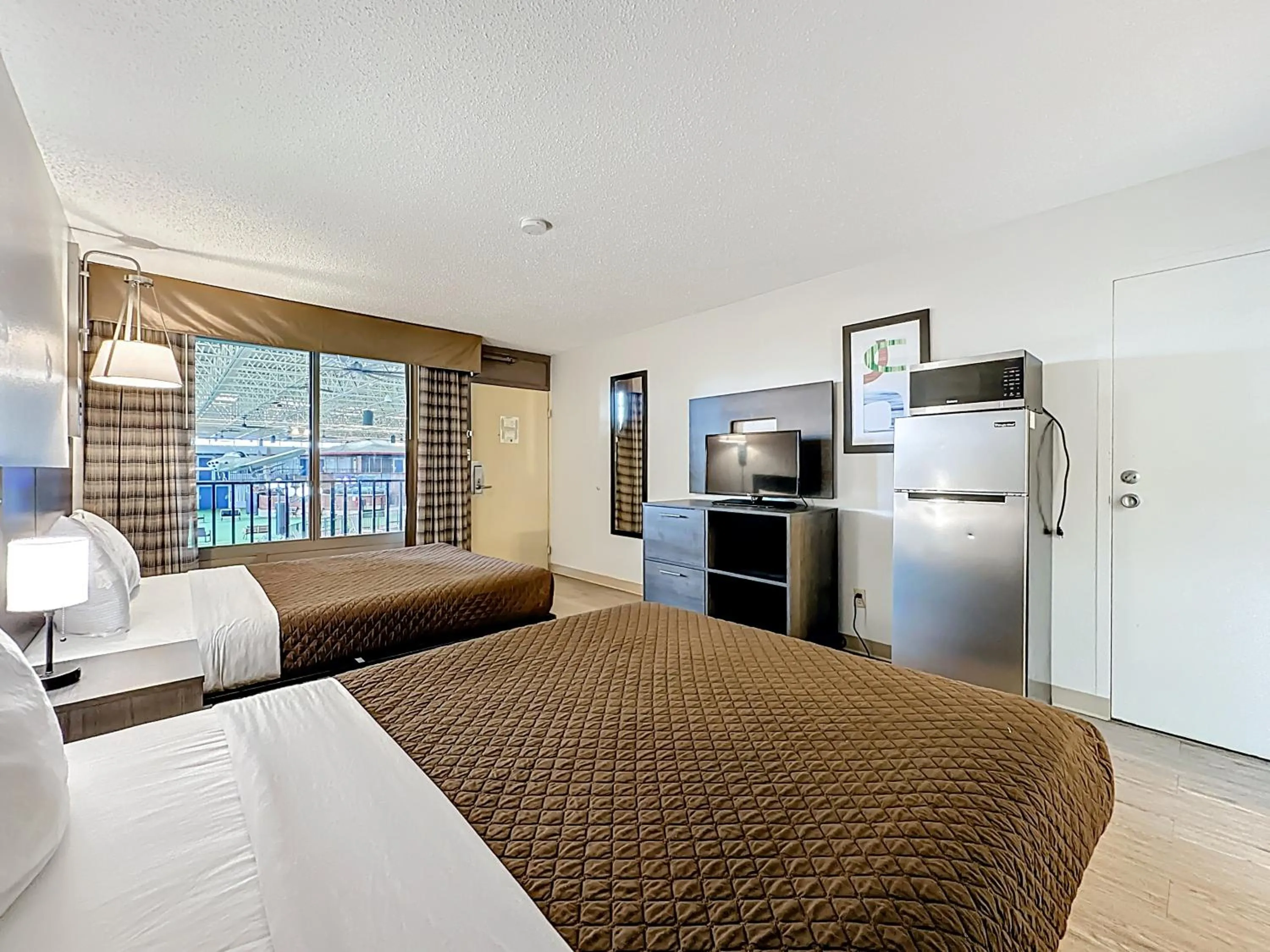 Bedroom, Bed in Stayable Jax West