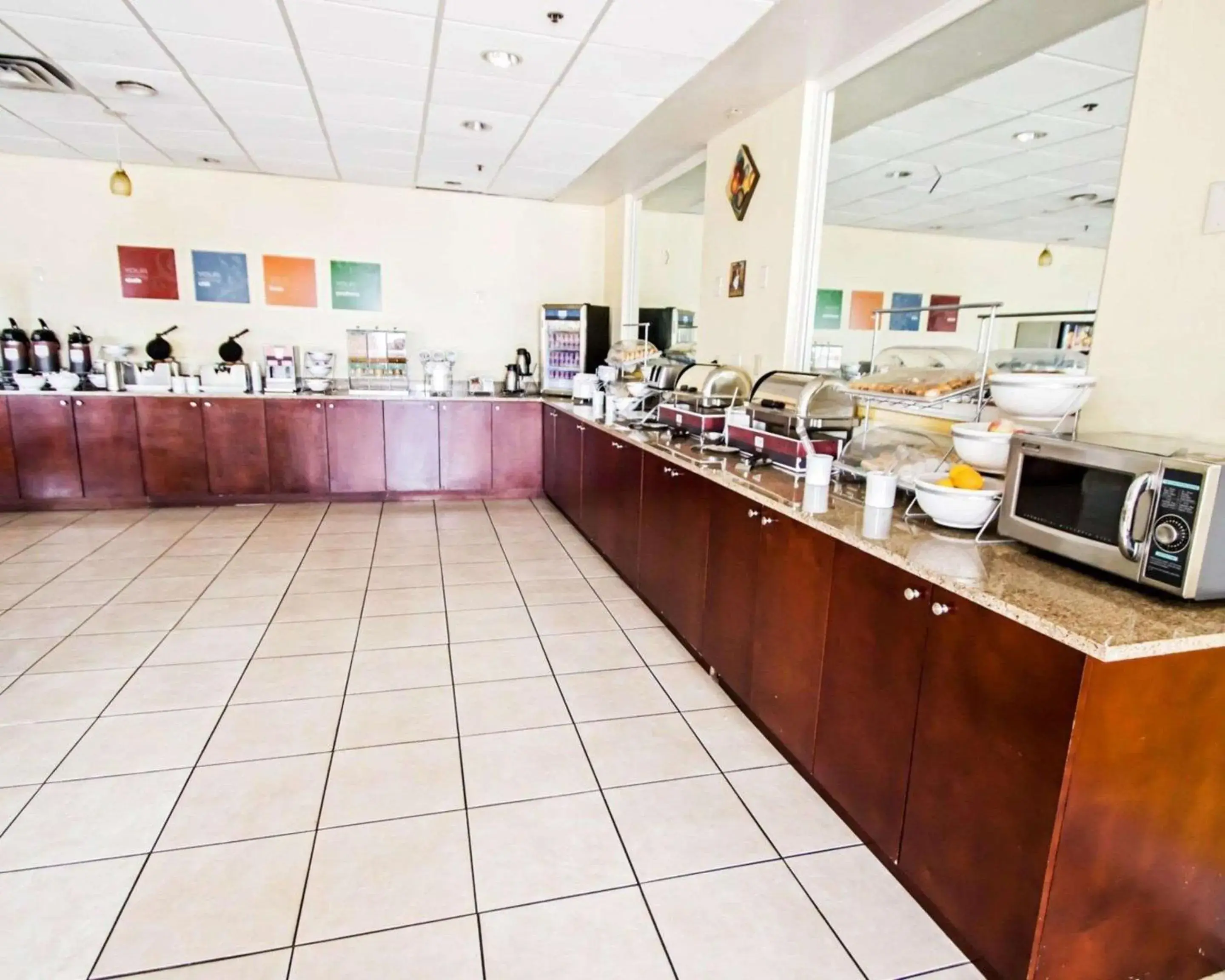 Restaurant/places to eat in Quality Inn & Suites Winter Park Village Area Restaurant/places to eat in Quality Inn & Suites Winter Park Village Area