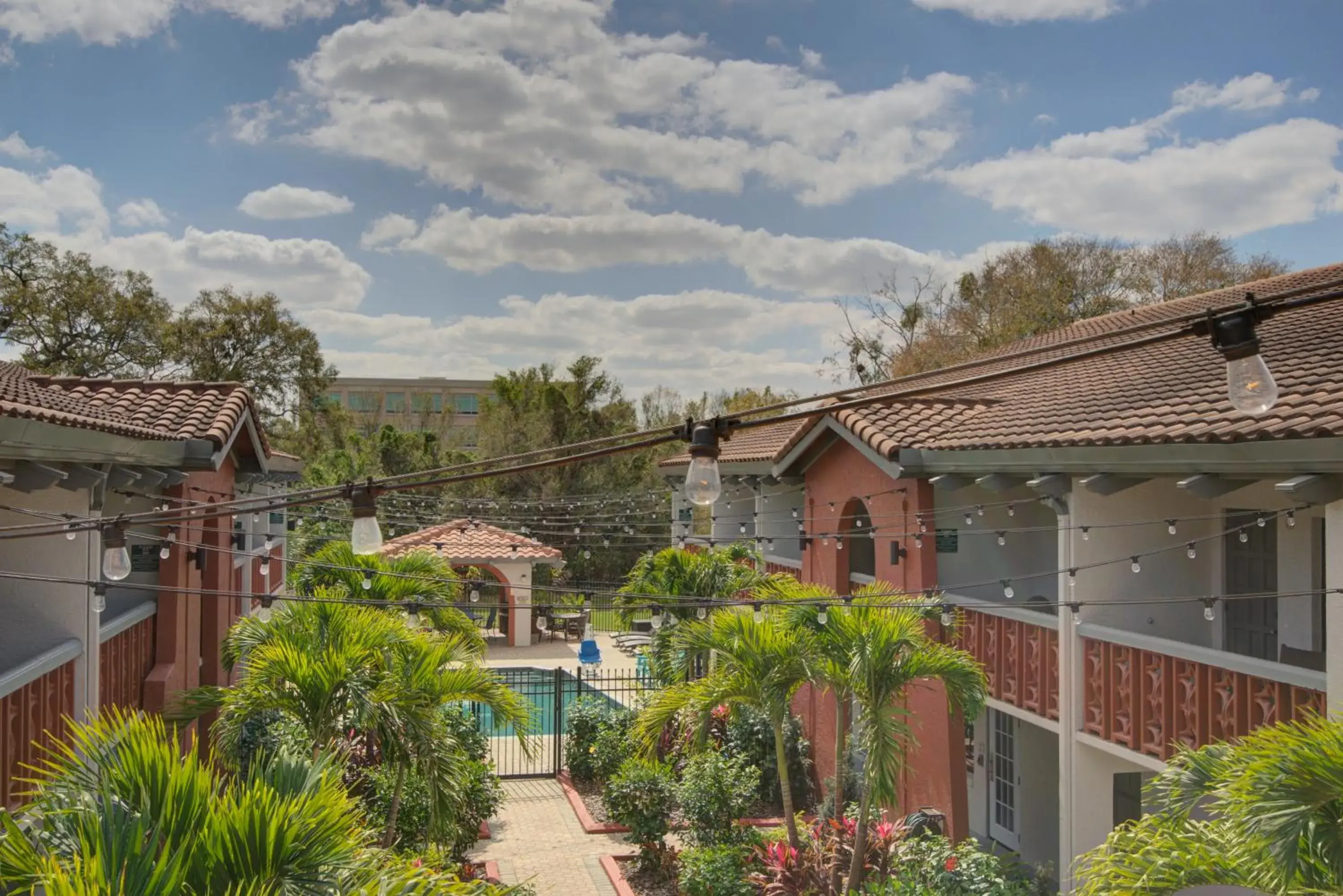 Inner courtyard view in Clarion Pointe Tampa-Brandon Near Fairgrounds and Casino Inner courtyard view in Clarion Pointe Tampa-Brandon Near Fairgrounds and Casino
