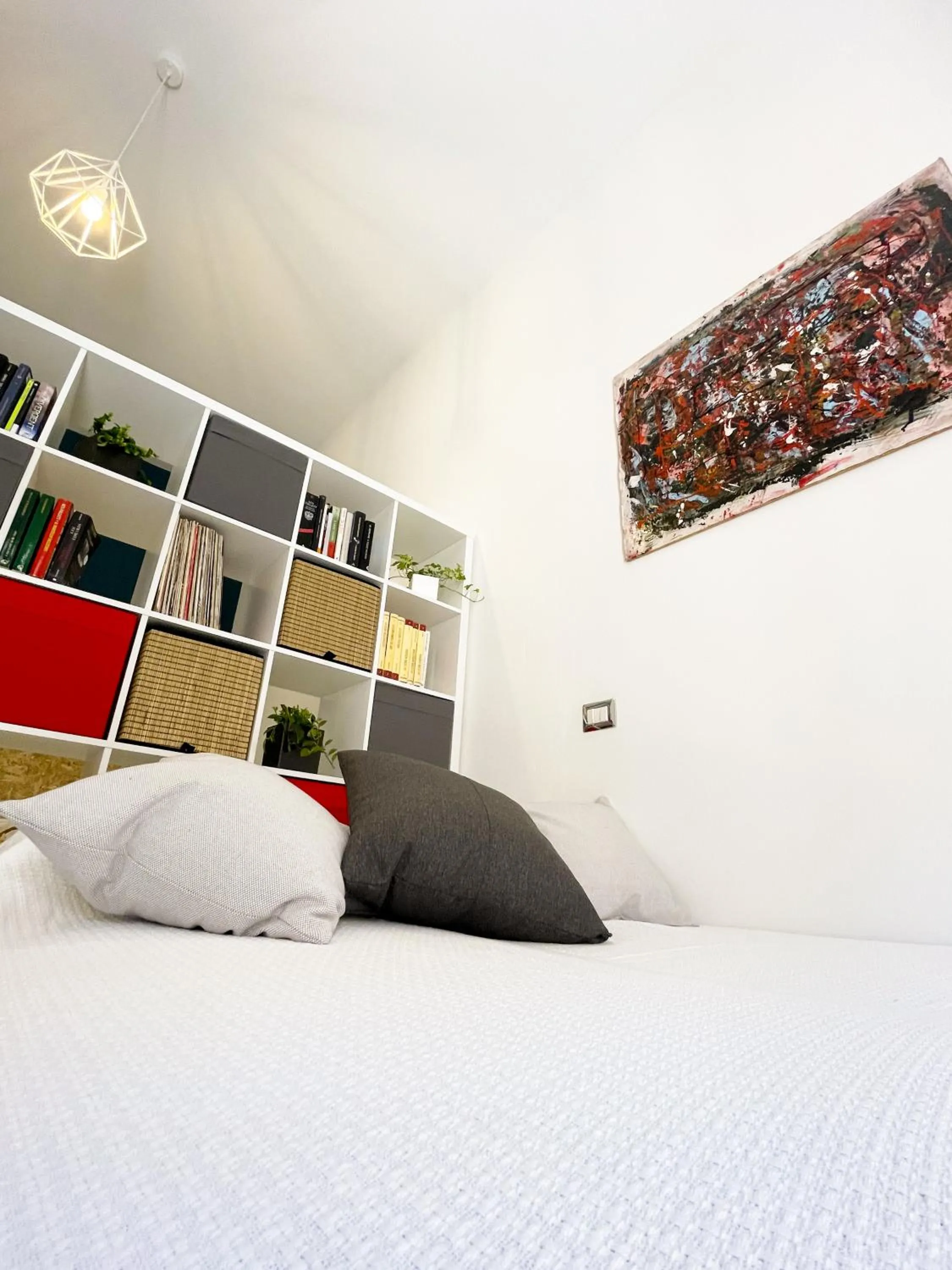 Photo of the whole room in DOMUS