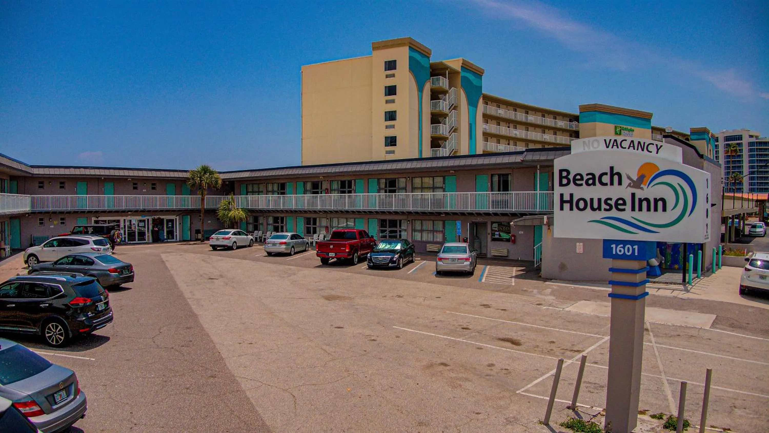 Property building in Beach House Inn