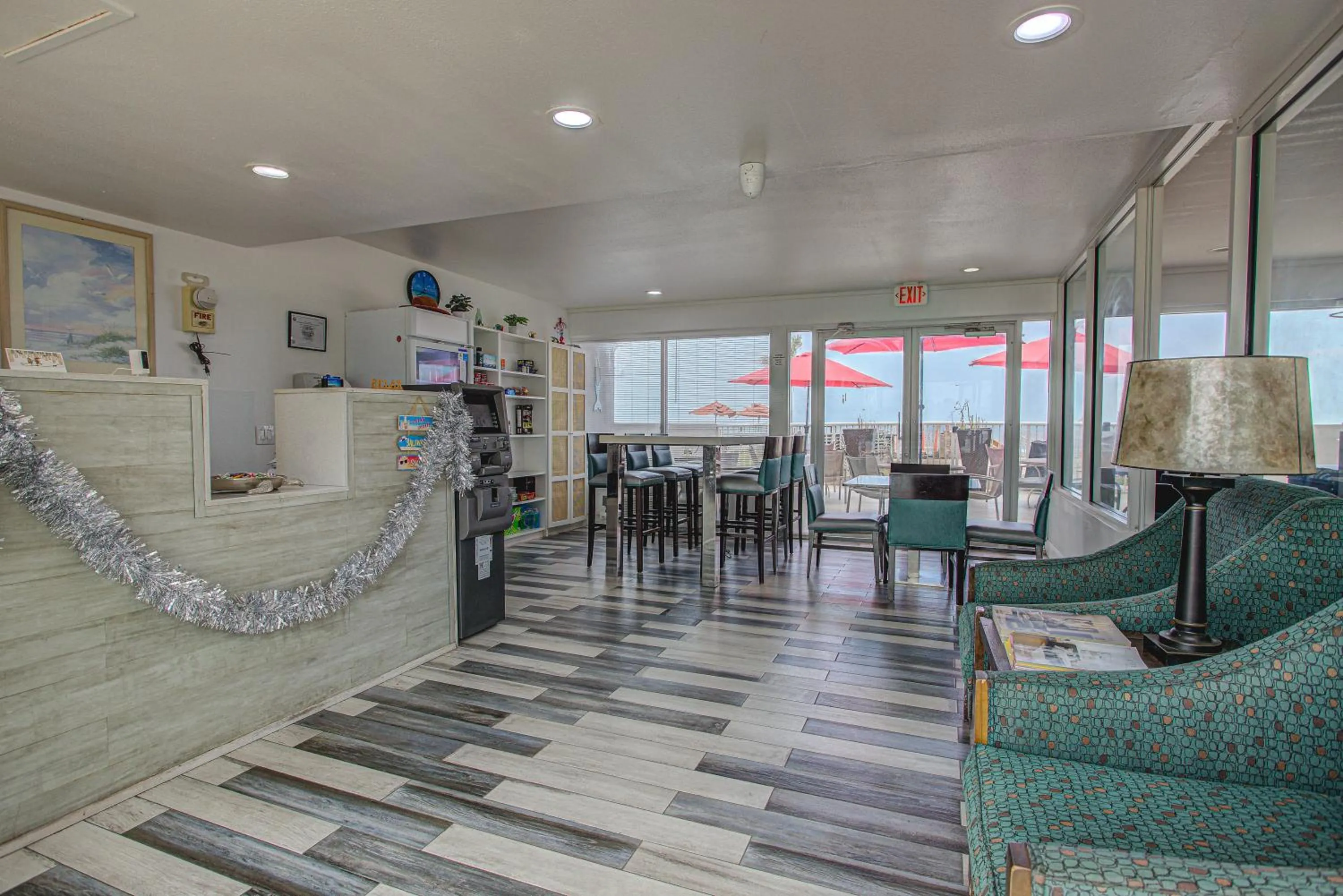 Restaurant/places to eat in Beach House Inn