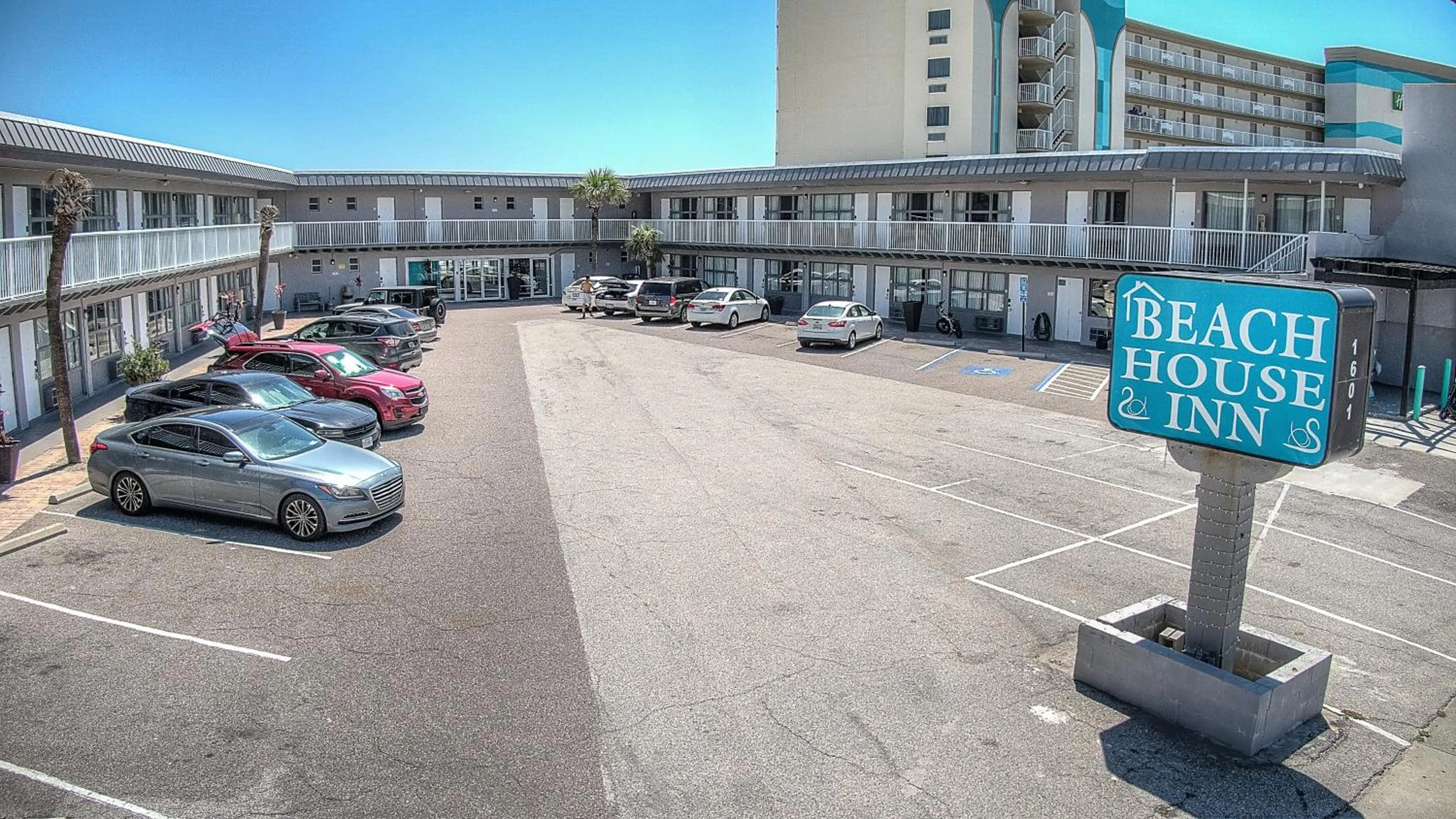 Property building in Beach House Inn