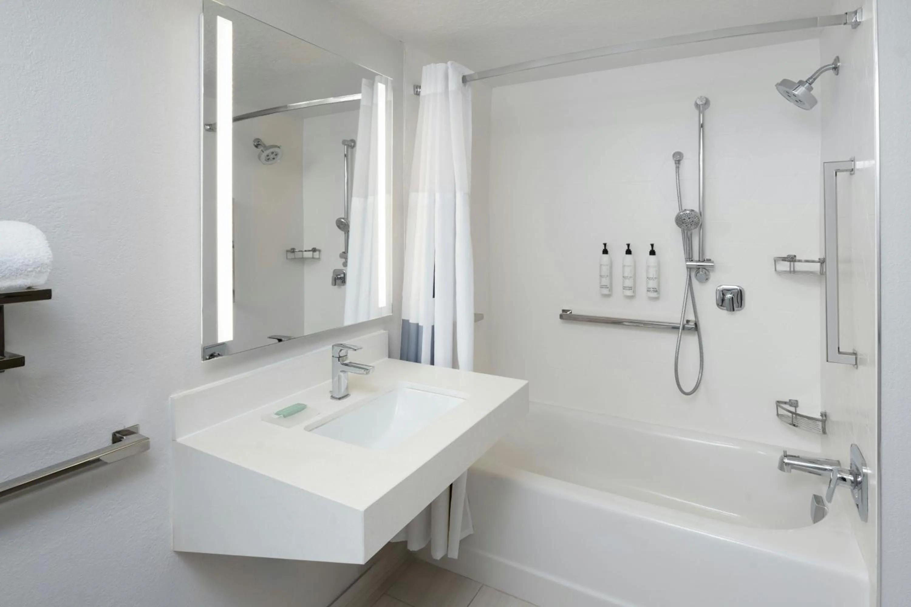 Bathroom in City Express by Marriott Orlando International Drive