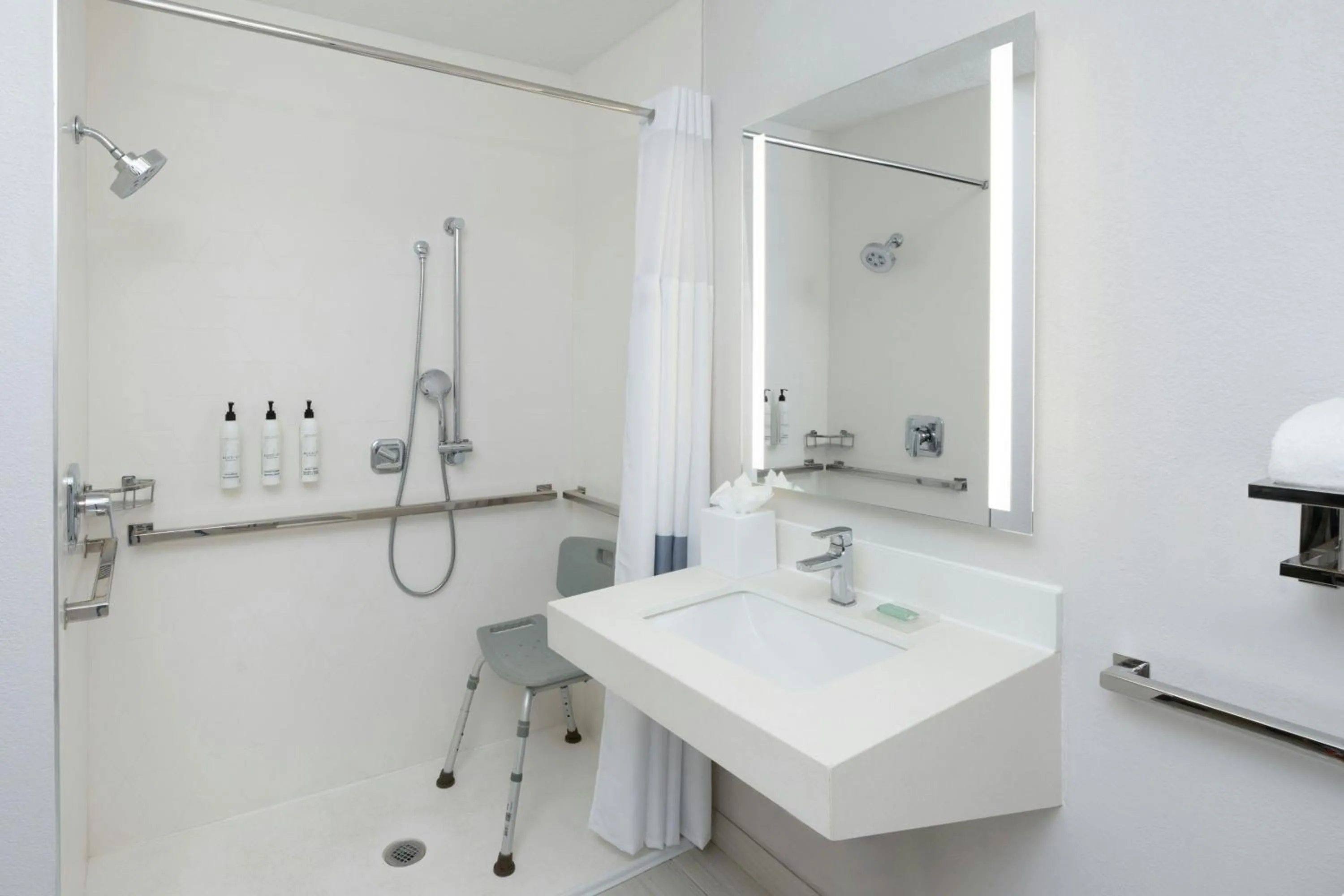 Bathroom in City Express by Marriott Orlando International Drive