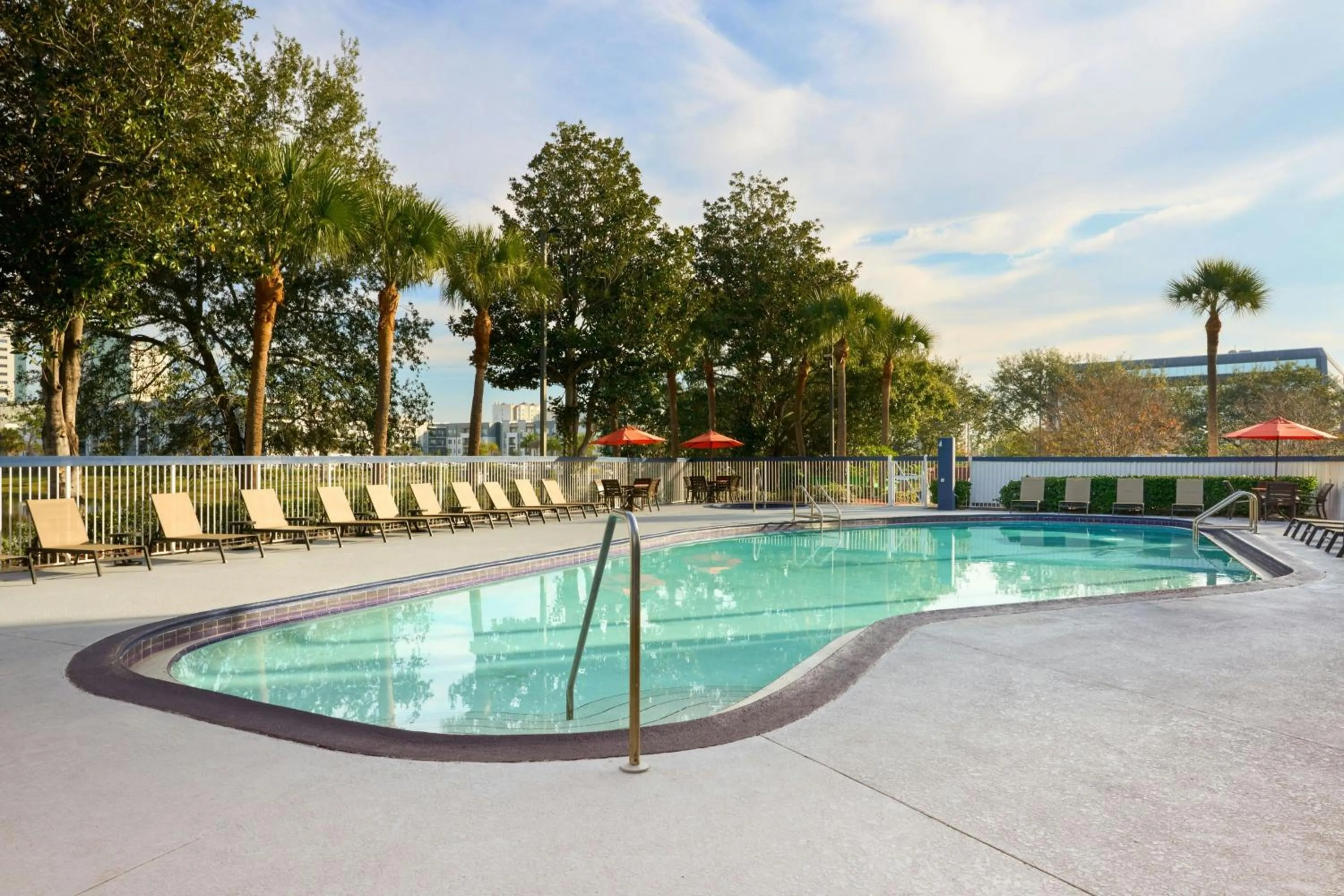 Swimming pool in City Express by Marriott Orlando International Drive