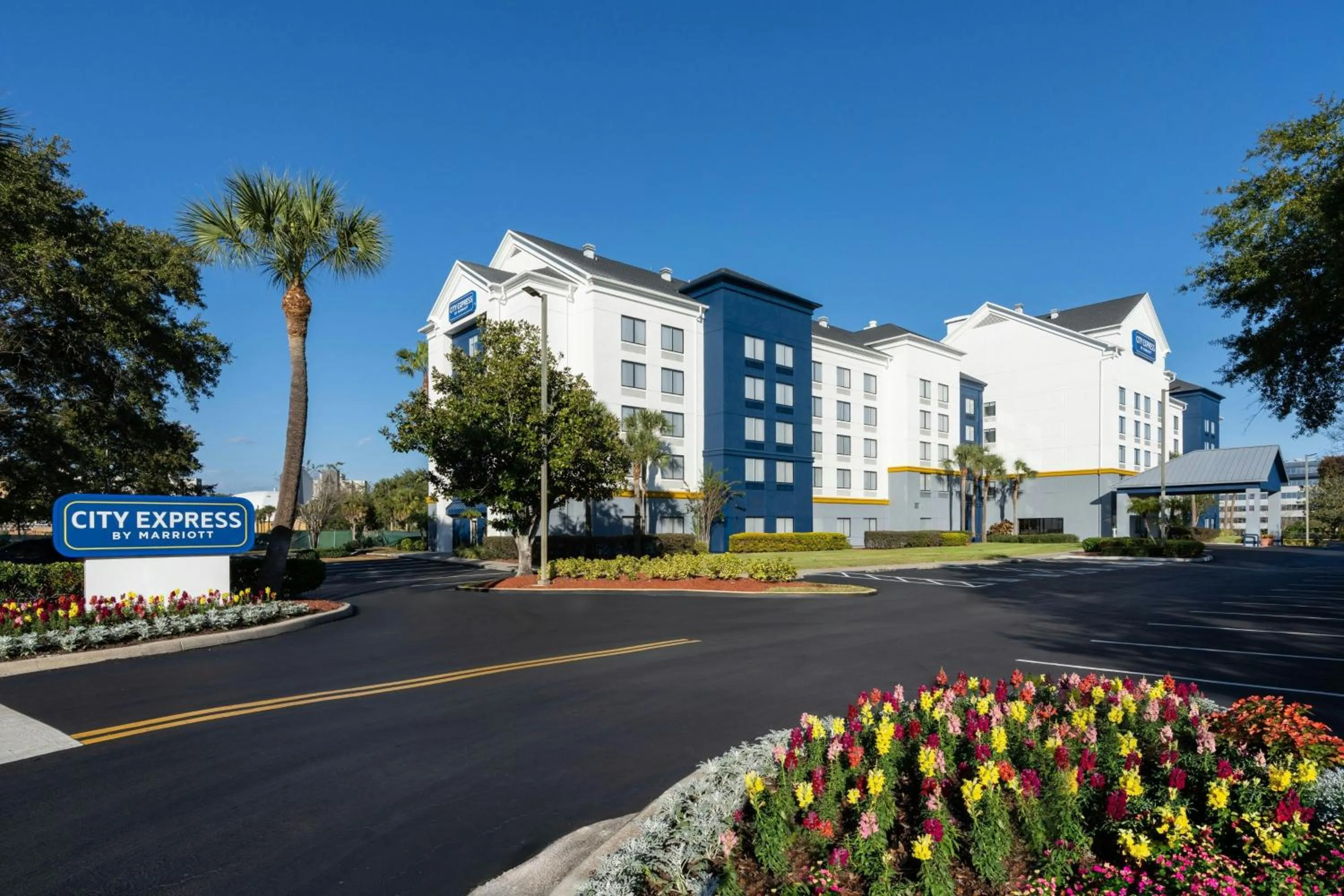 Property building in City Express by Marriott Orlando International Drive