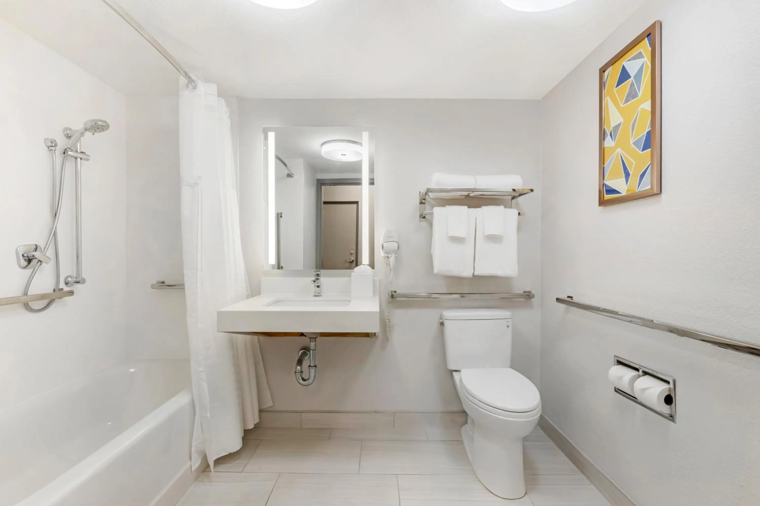 Bathroom in Comfort Inn & Suites Near Universal Orlando Resort-Convention Ctr