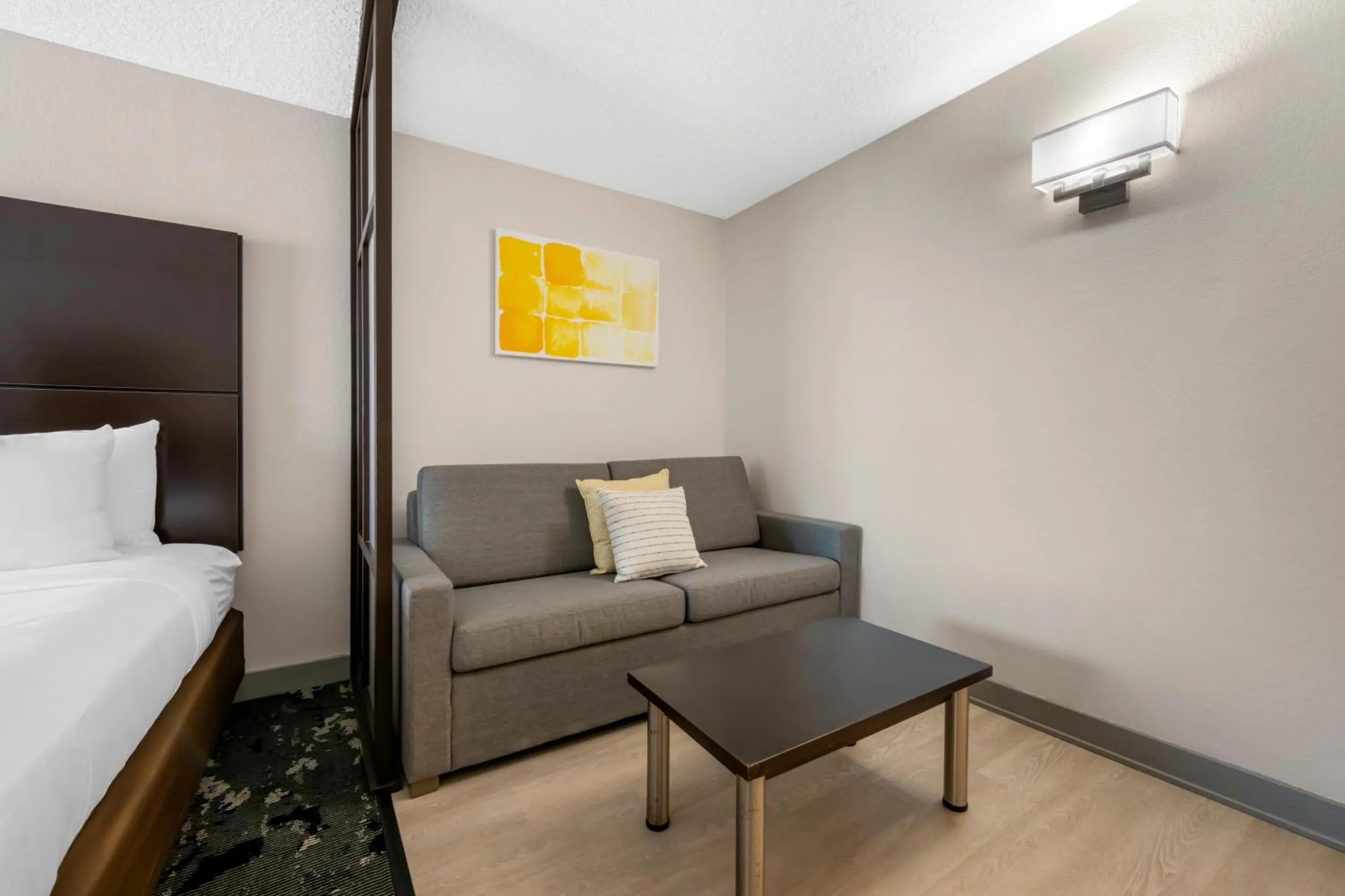 Seating area in Comfort Inn & Suites Near Universal Orlando Resort-Convention Ctr