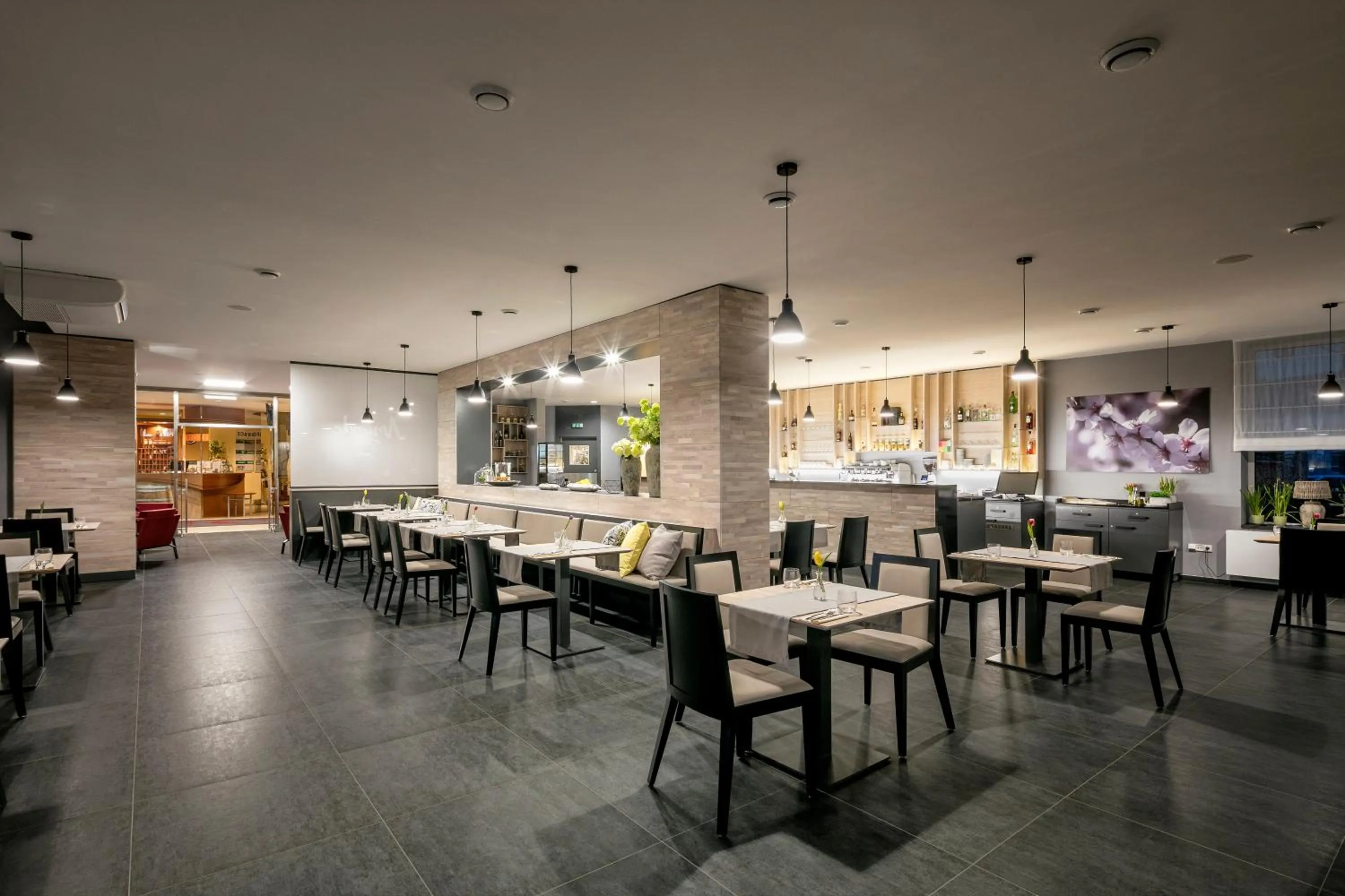 Restaurant/places to eat in Wine Wellness Hotel Amande Hustopeče