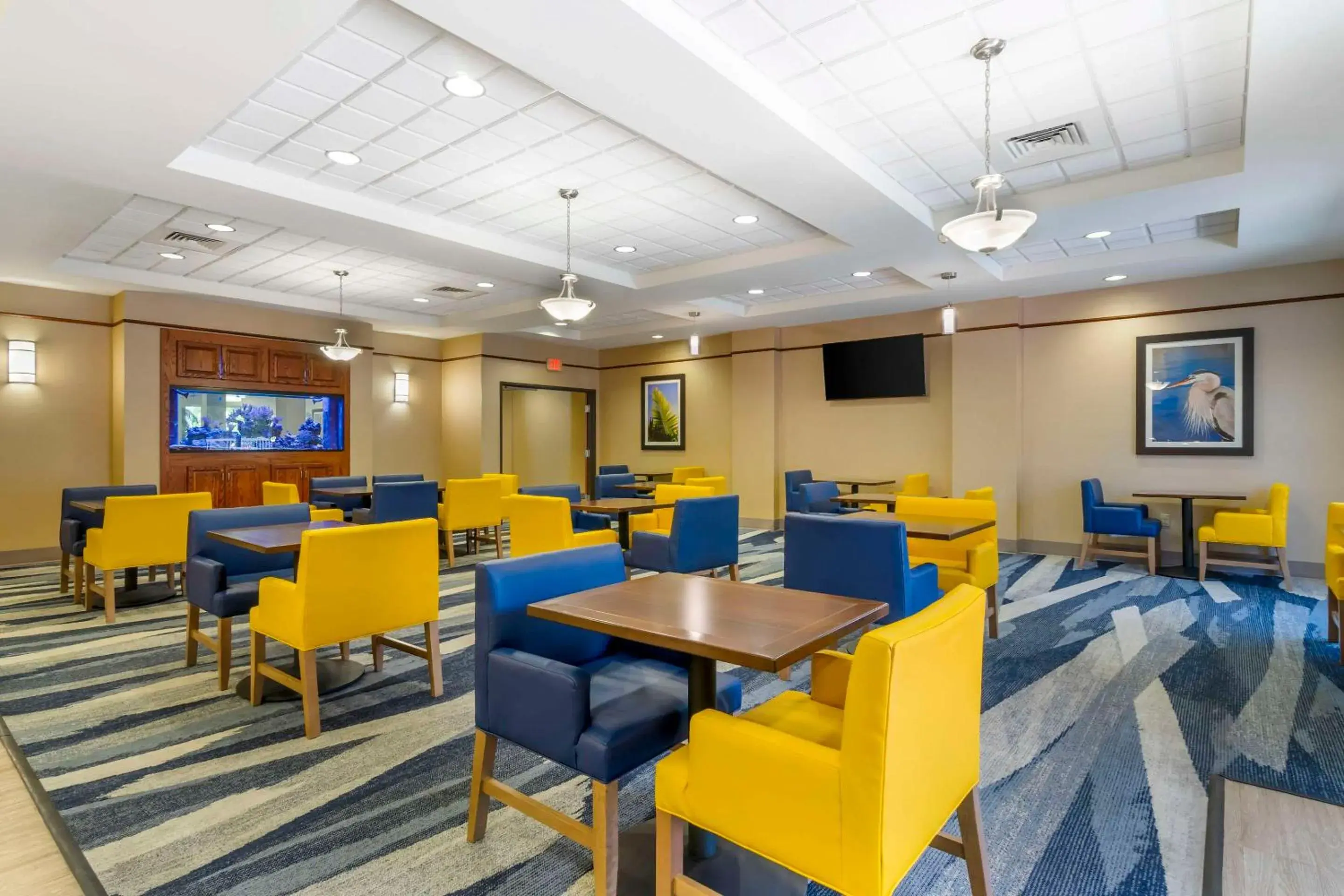 Breakfast in Comfort Suites Sarasota-Siesta Key Breakfast in Comfort Suites Sarasota-Siesta Key