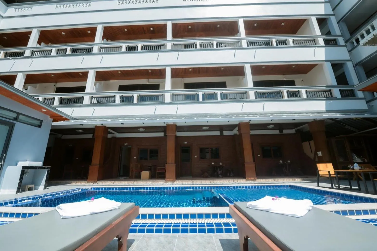 Coconut Grove Hotel Samui