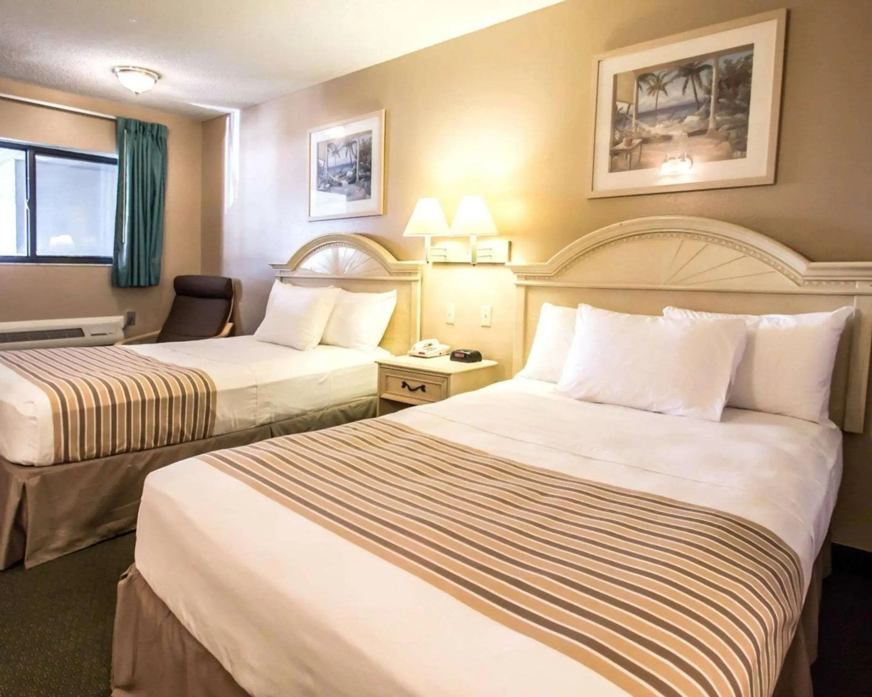 Photo of the whole room, Bed in Rodeway Inn Photo of the whole room, Bed in Rodeway Inn