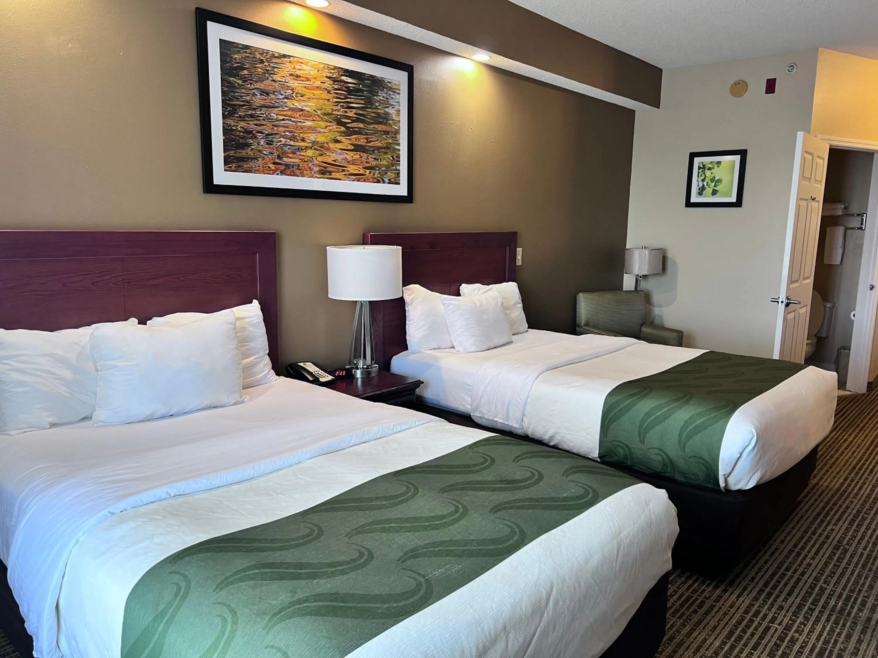 Bed in Quality Inn Palm Bay - Melbourne I-95