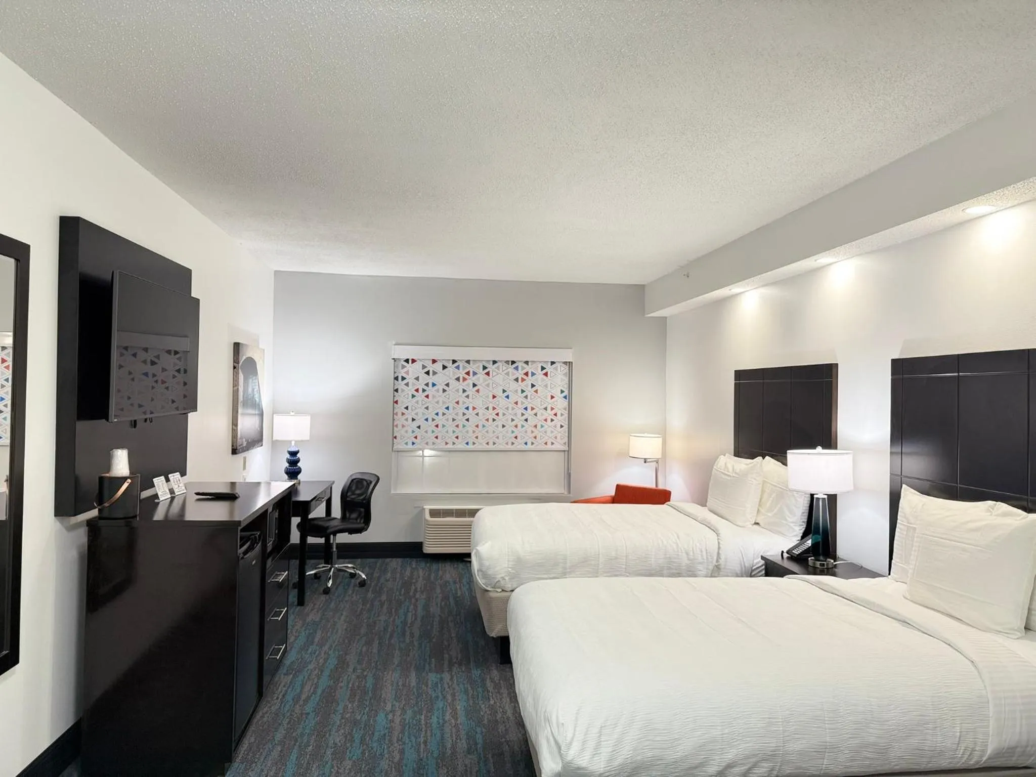 Photo of the whole room, Bed in Best Western of Crestview