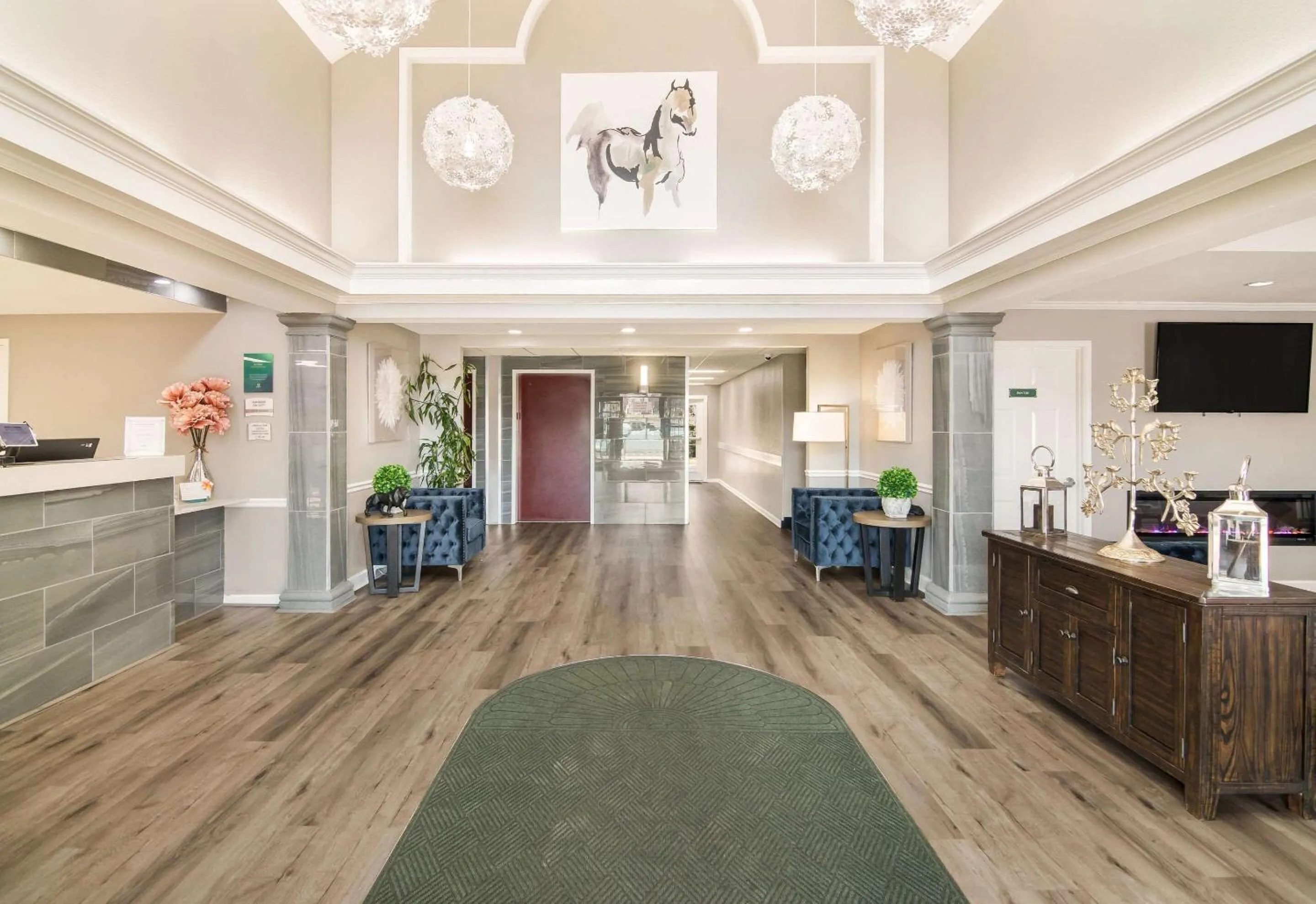 Lobby or reception in Quality Inn Crestview Near Eglin AFB