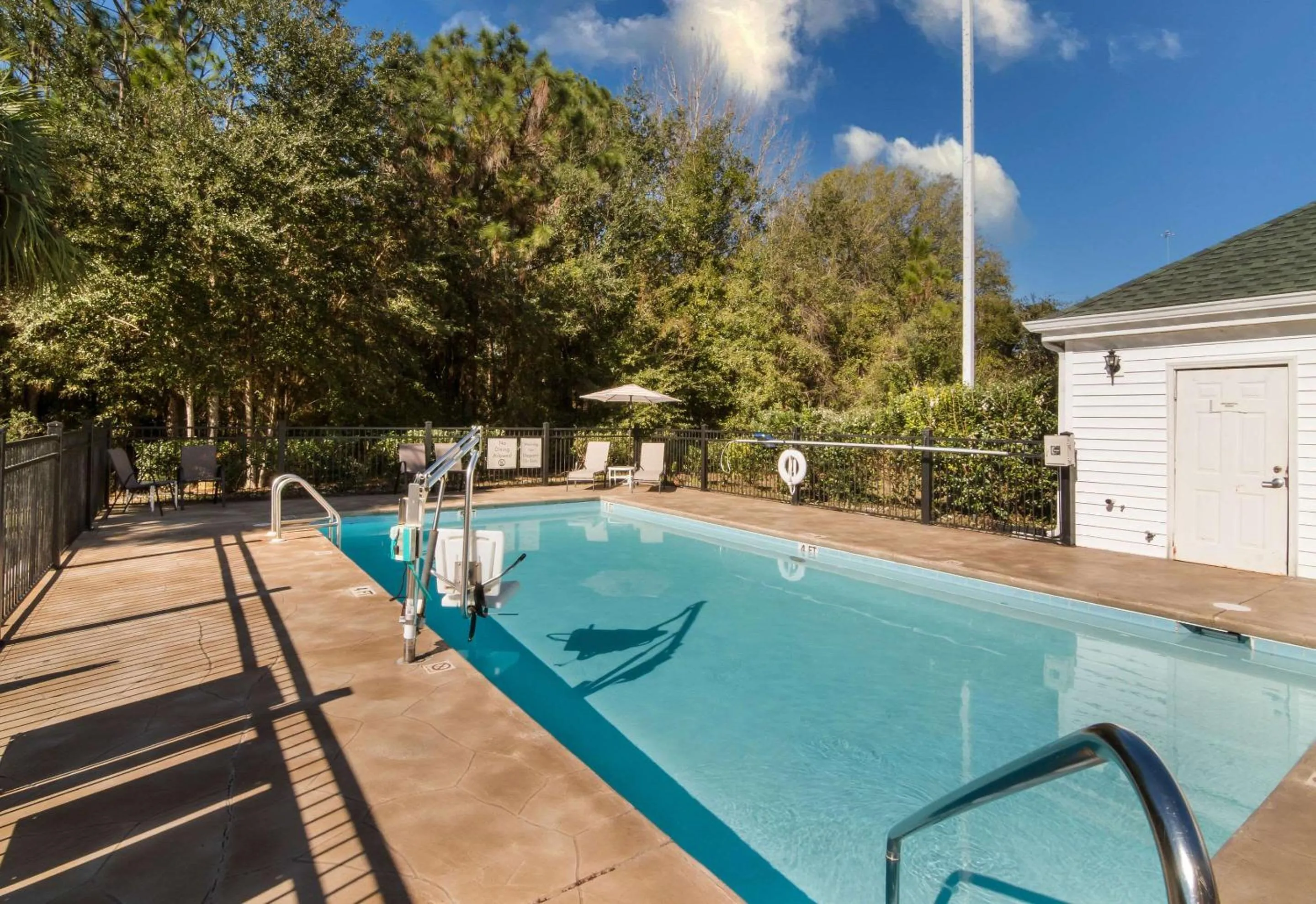 Activities in Quality Inn Crestview Near Eglin AFB