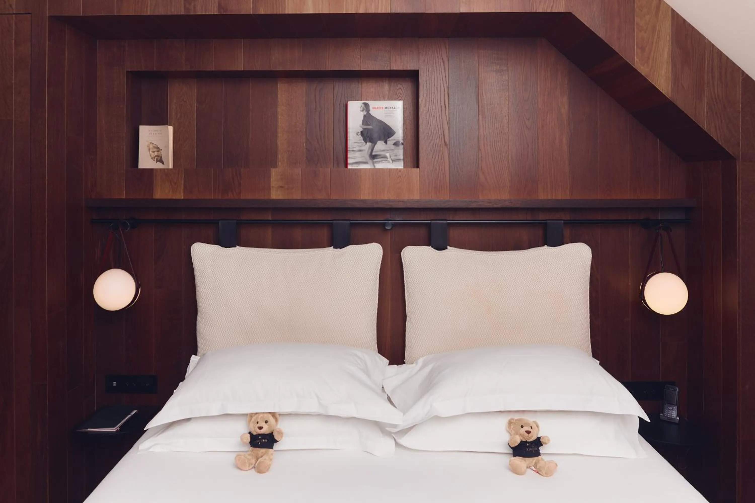 Bed in Hôtel Bourg Tibourg - Paris Marais