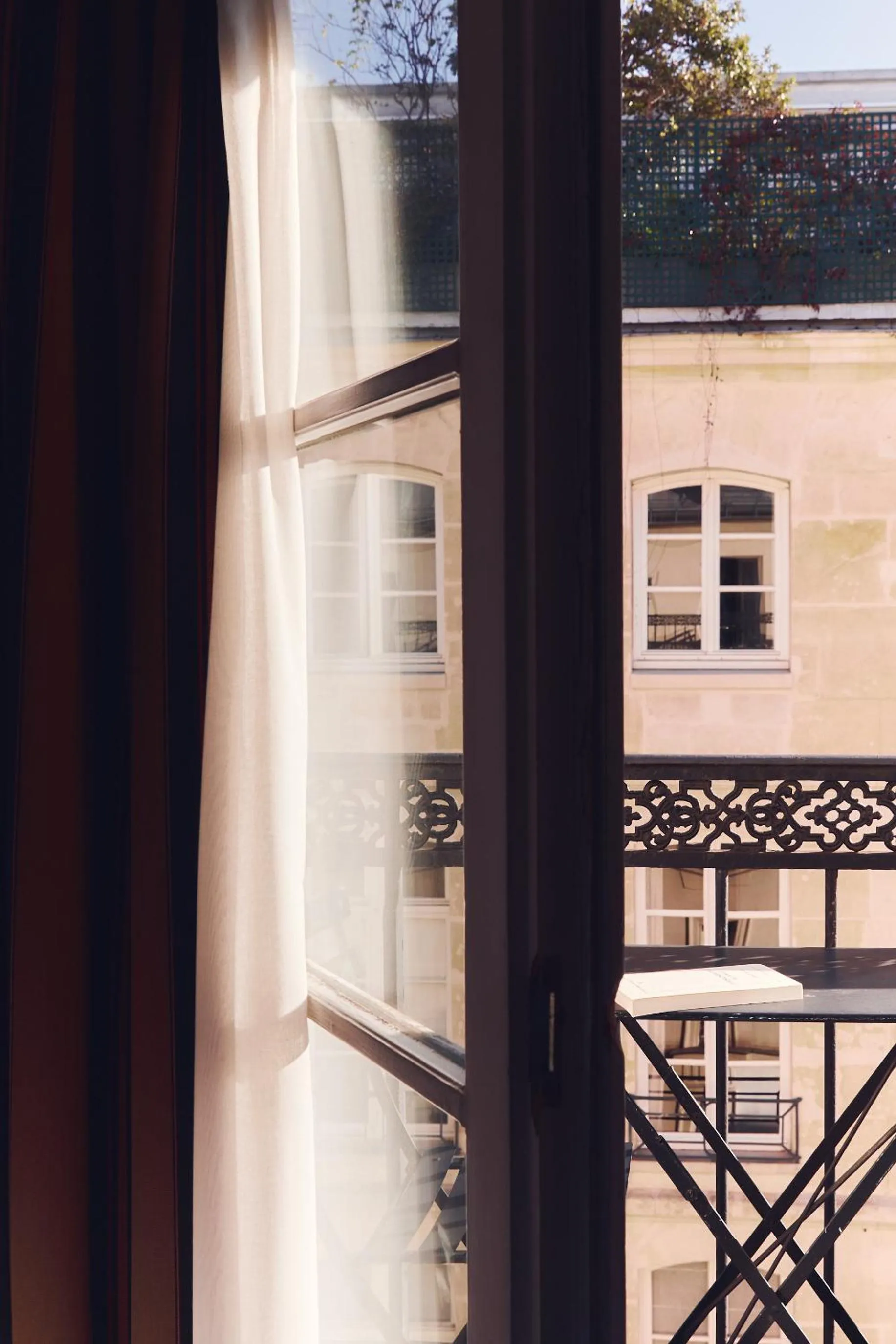 Balcony/Terrace in Hôtel Bourg Tibourg - Paris Marais