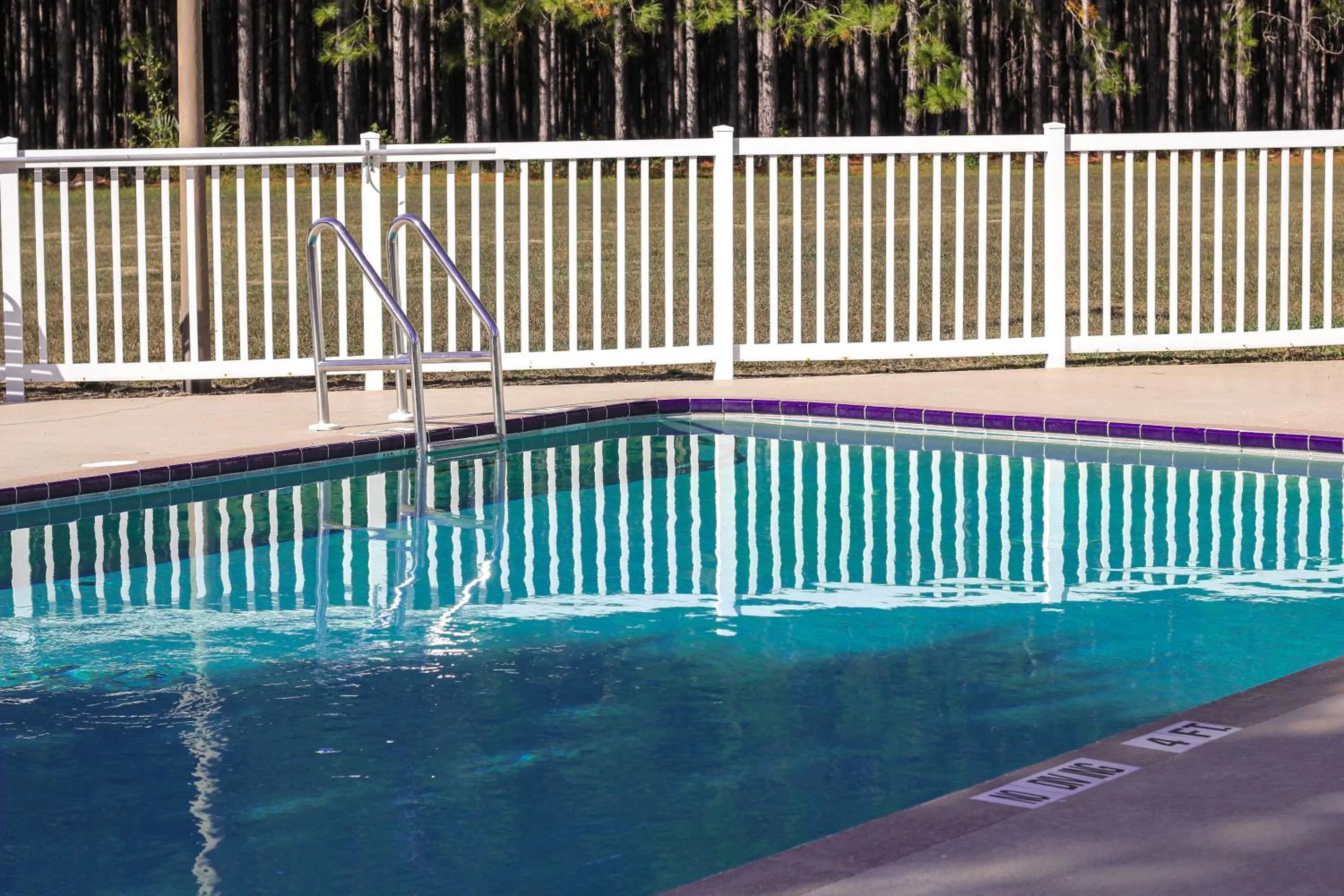 Swimming pool in Quality Inn Conference Center at Citrus Hills
