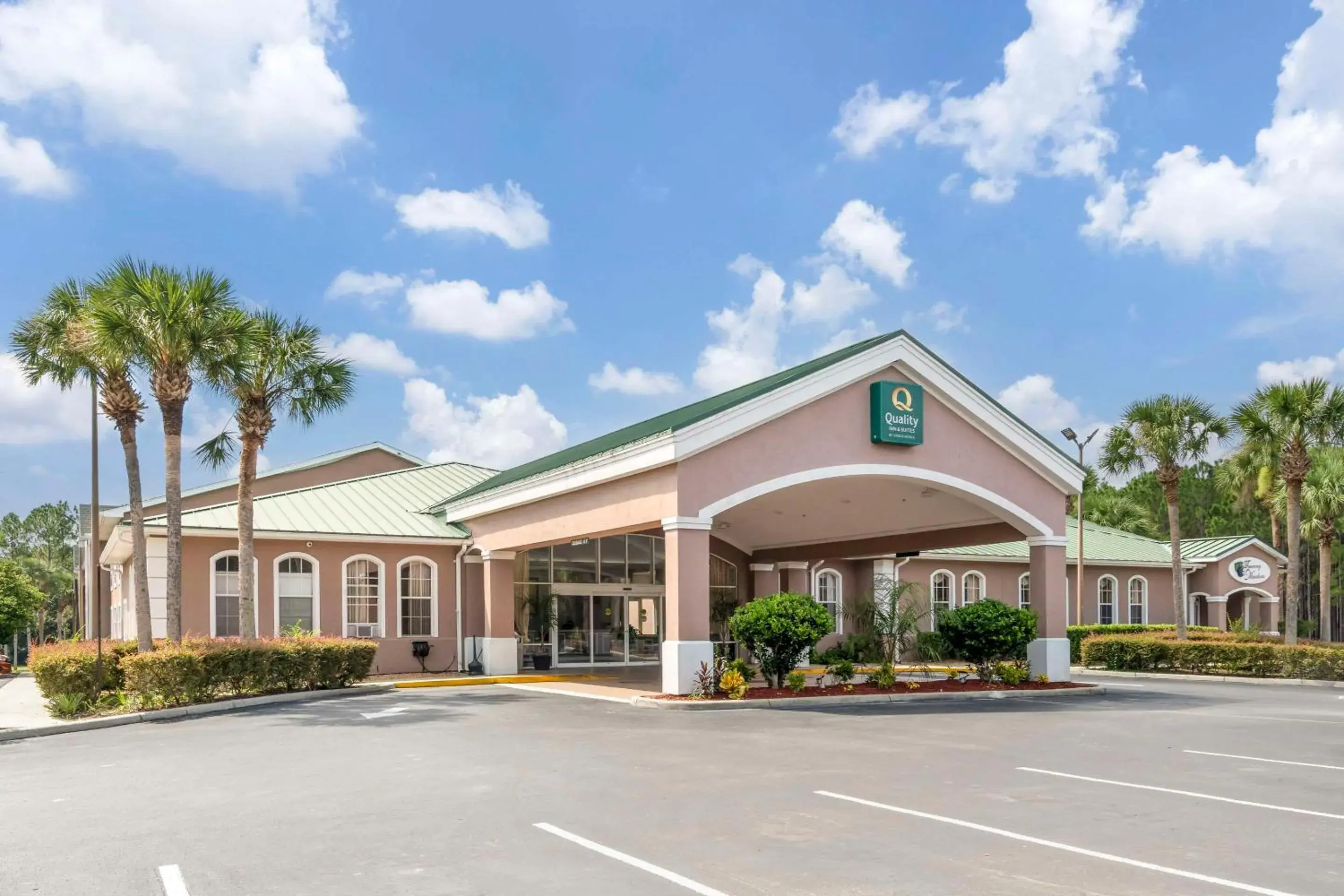 Property Building in Quality Inn Conference Center at Citrus Hills Property Building in Quality Inn Conference Center at Citrus Hills