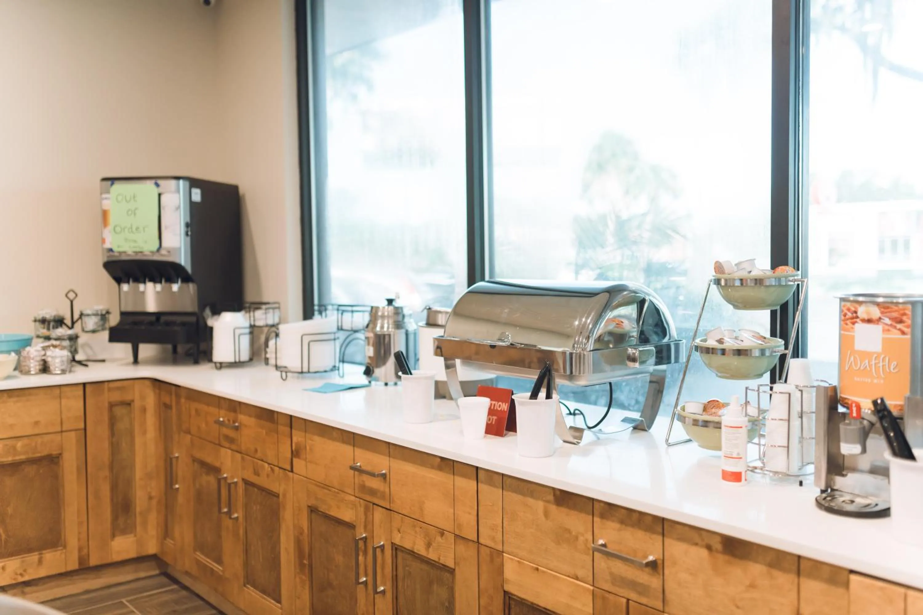 Breakfast in Equus Inn I75