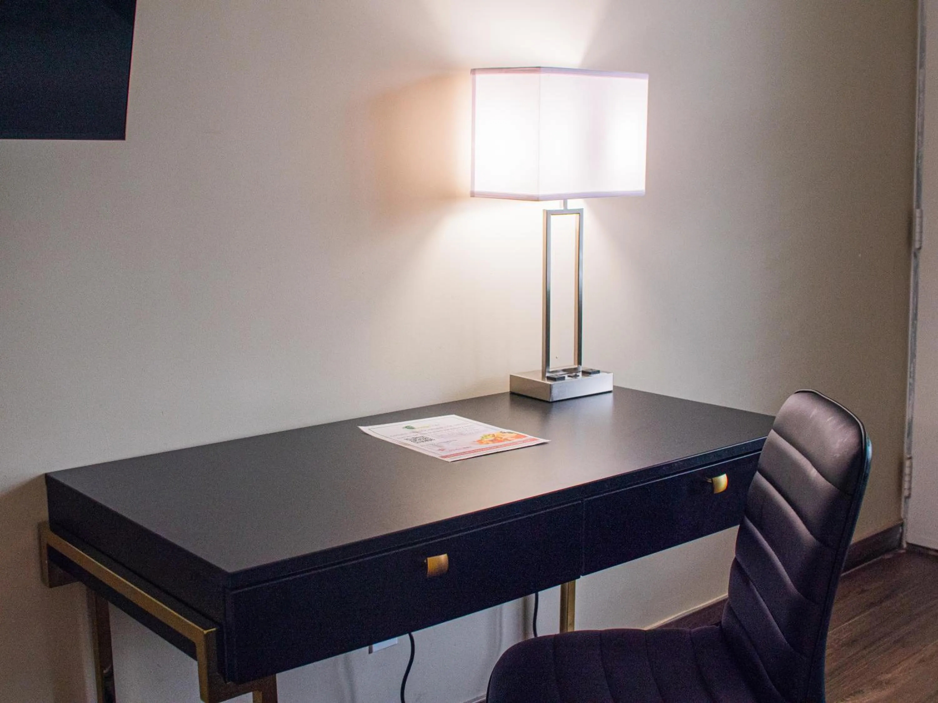 Bedroom in Equus Inn I75