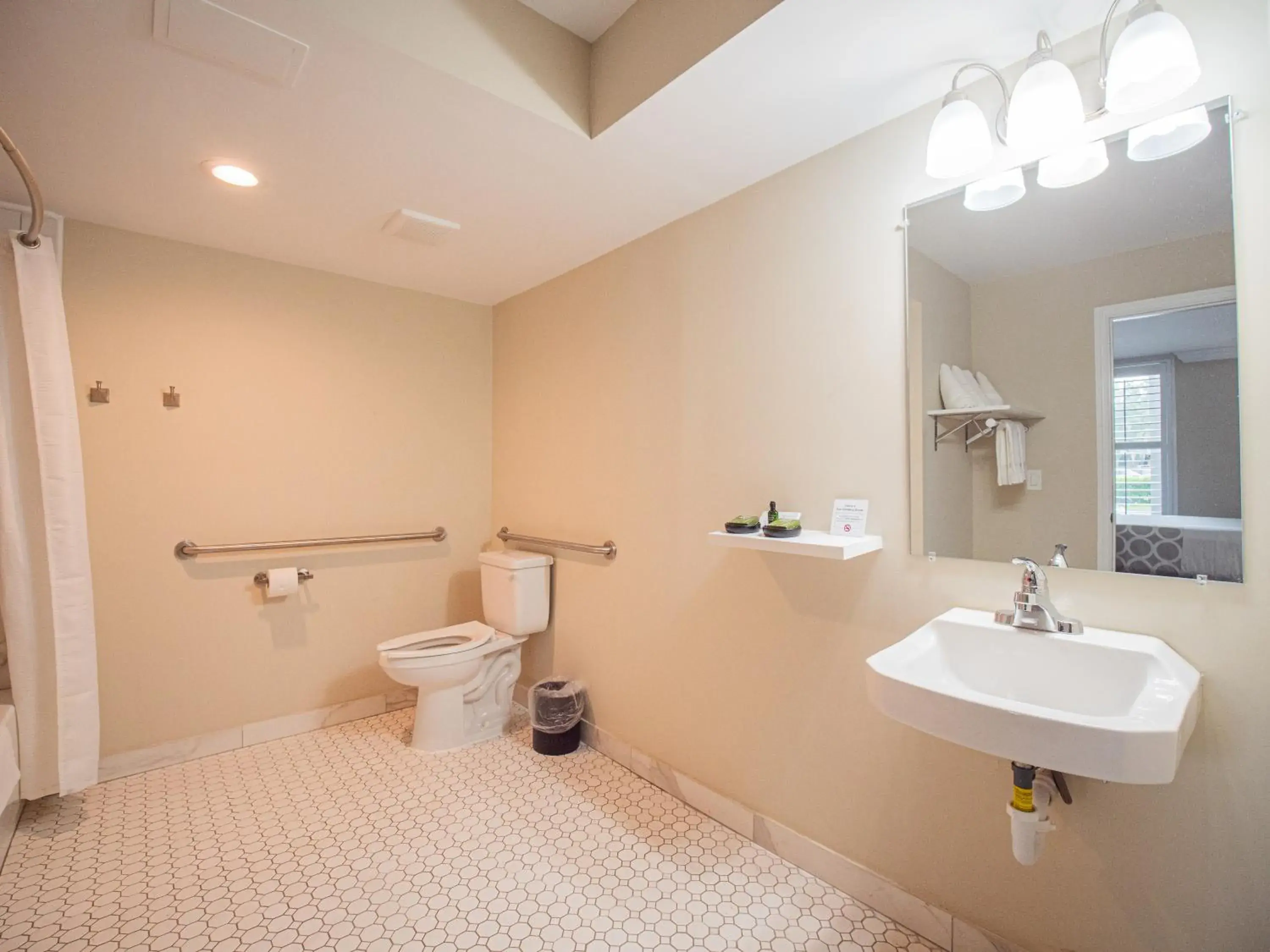 Bathroom in The Equus Inn & Suites Ocala