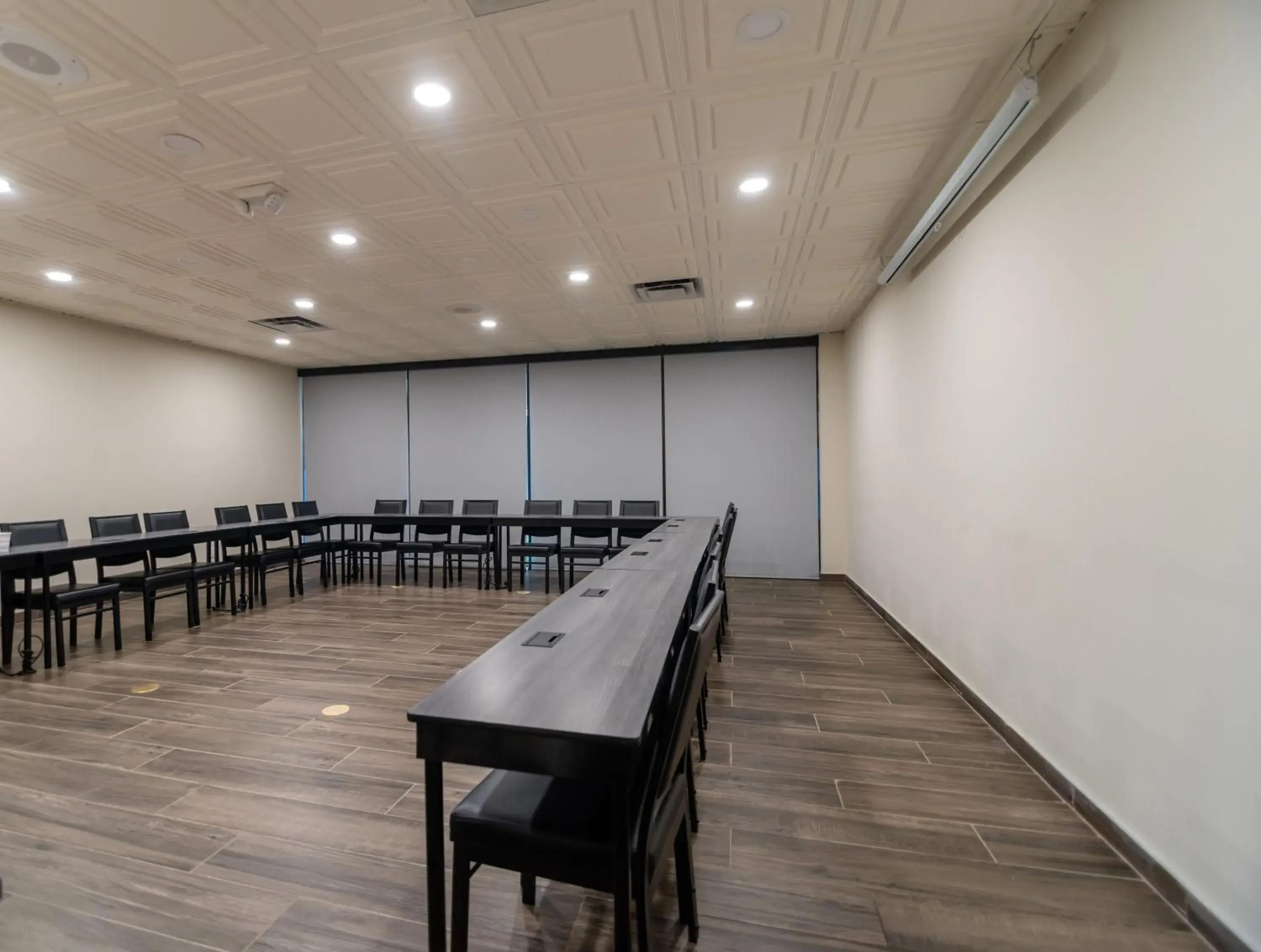 Meeting/conference room in The Equus Inn & Suites Ocala