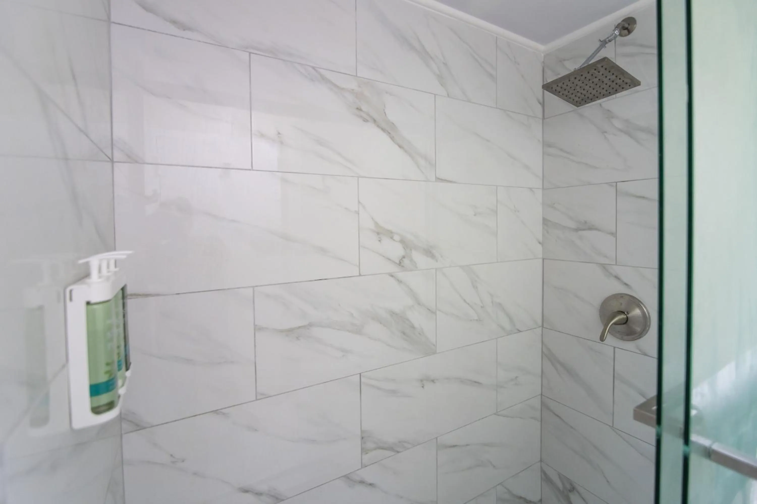 Bathroom in Equus Inn I75