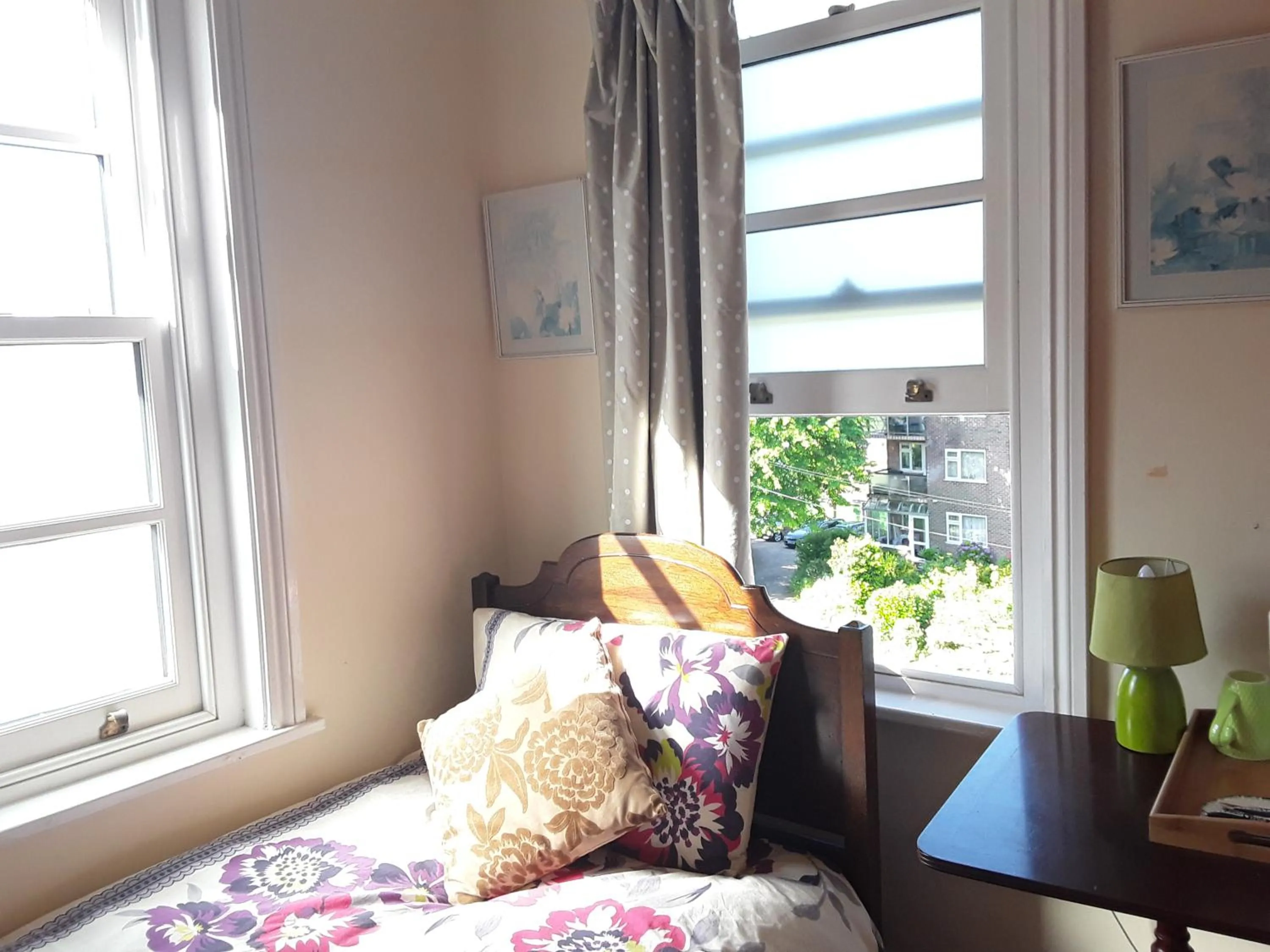 Bedroom, Bed in Lincoln House