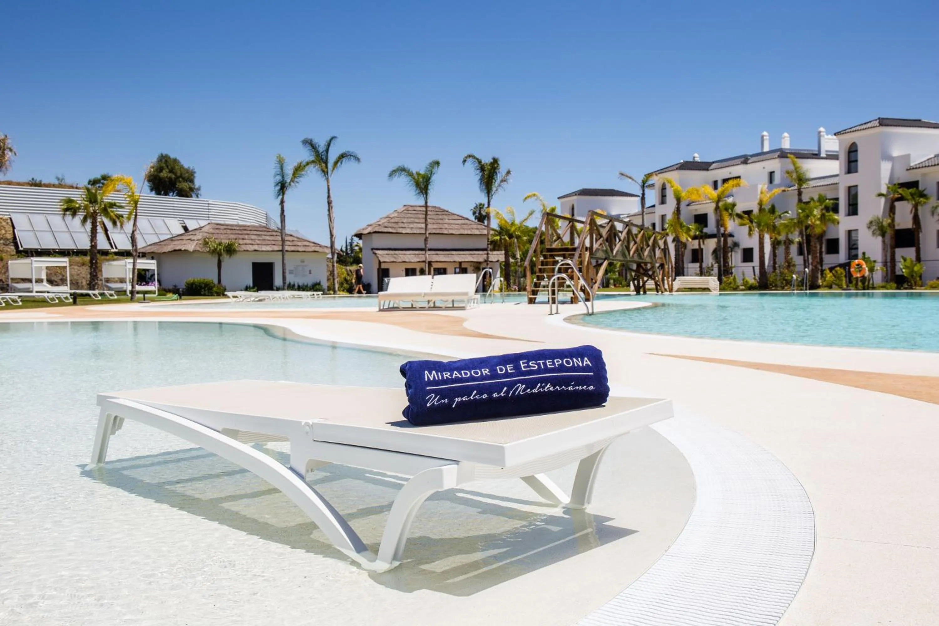 Property building in Estepona Holiday Hills