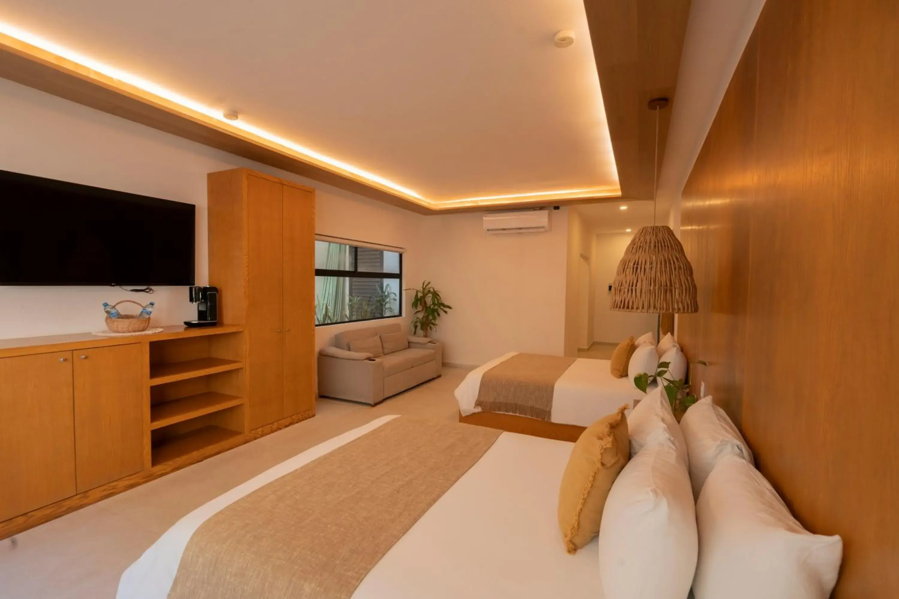 TV and multimedia, Bed in Mayan Monkey Tulum - Social Hotel TV and multimedia, Bed in Mayan Monkey Tulum - Social Hotel