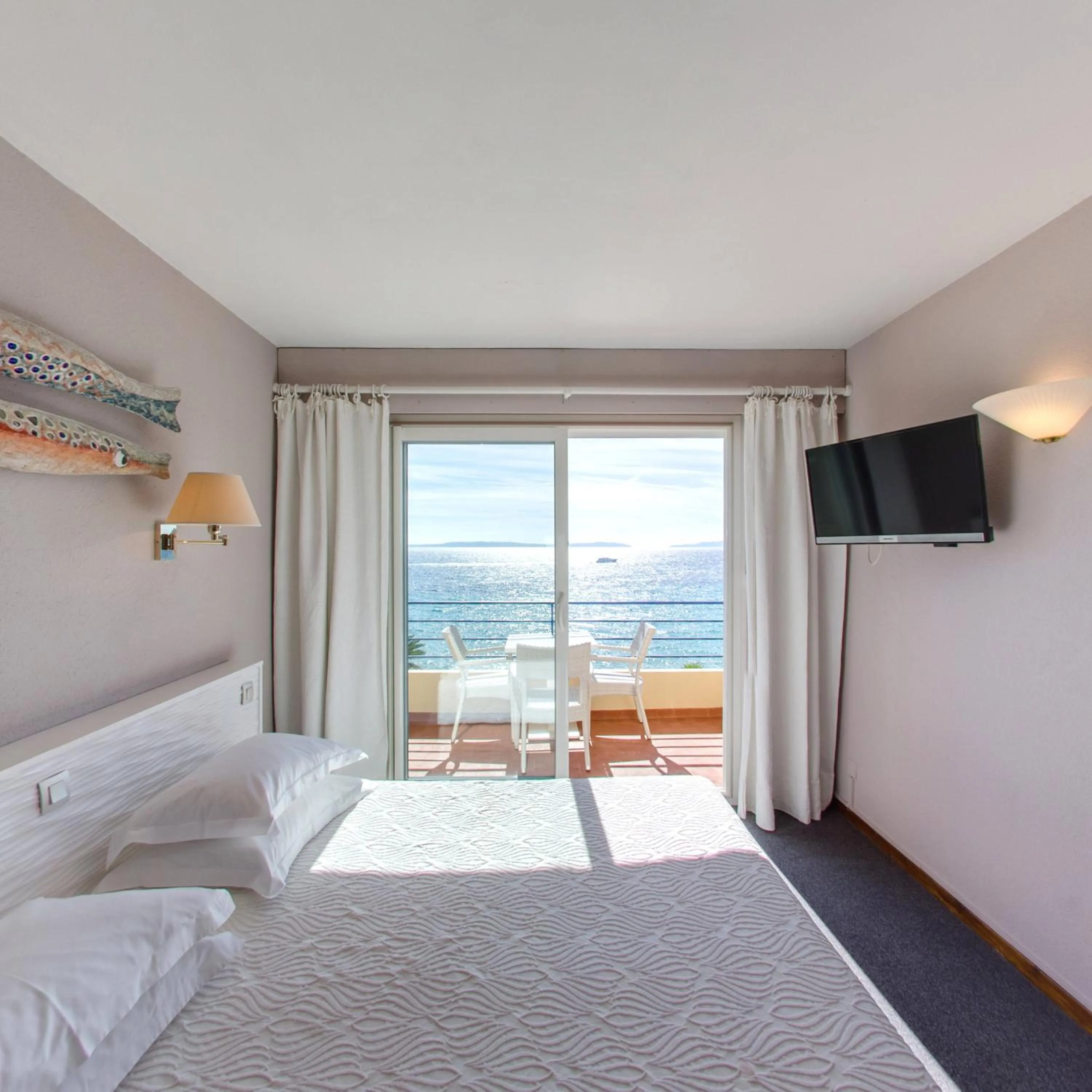 Photo of the whole room, Bed in Grand Hotel Moriaz