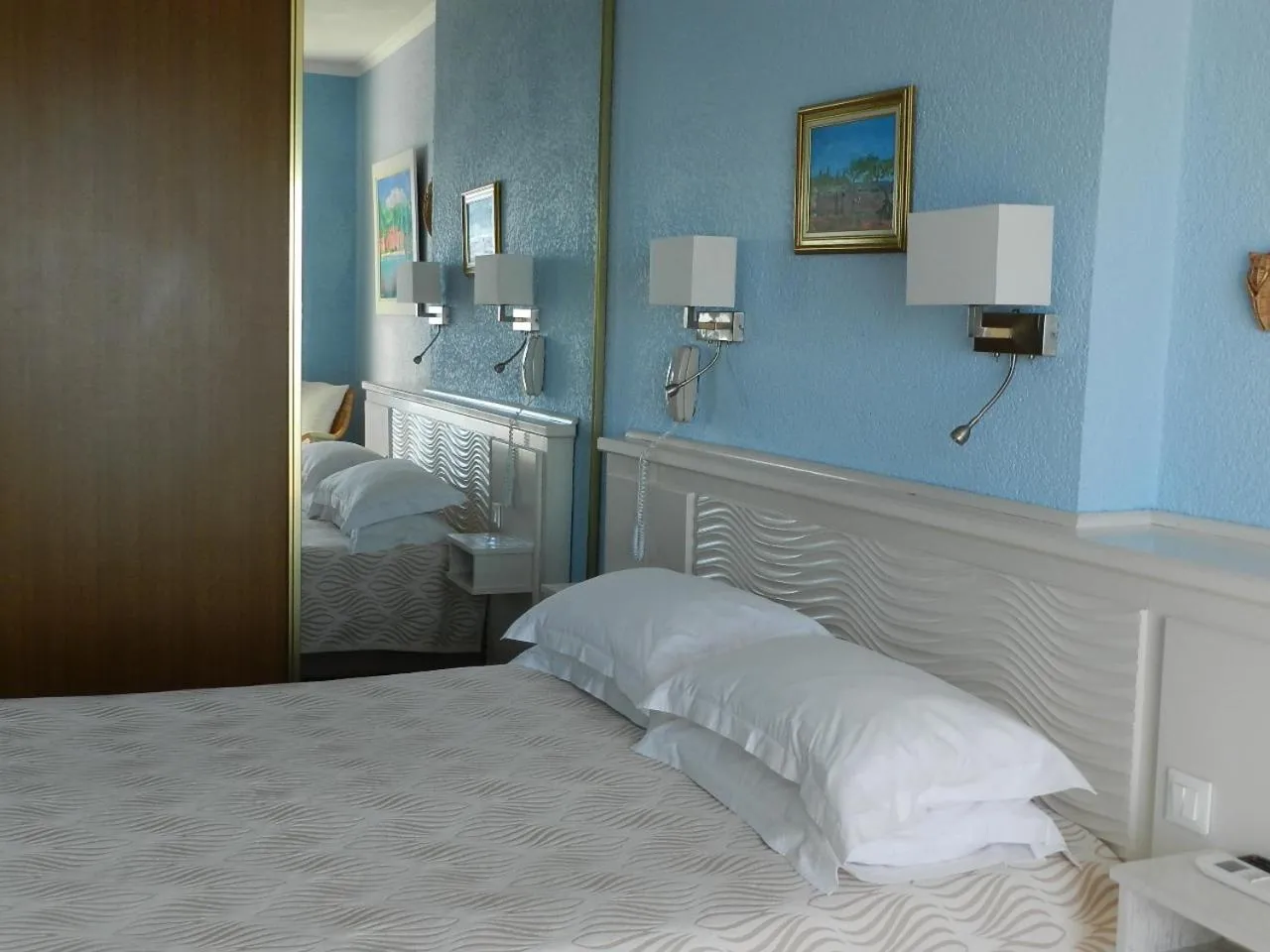 Photo of the whole room, Bed in Grand Hotel Moriaz