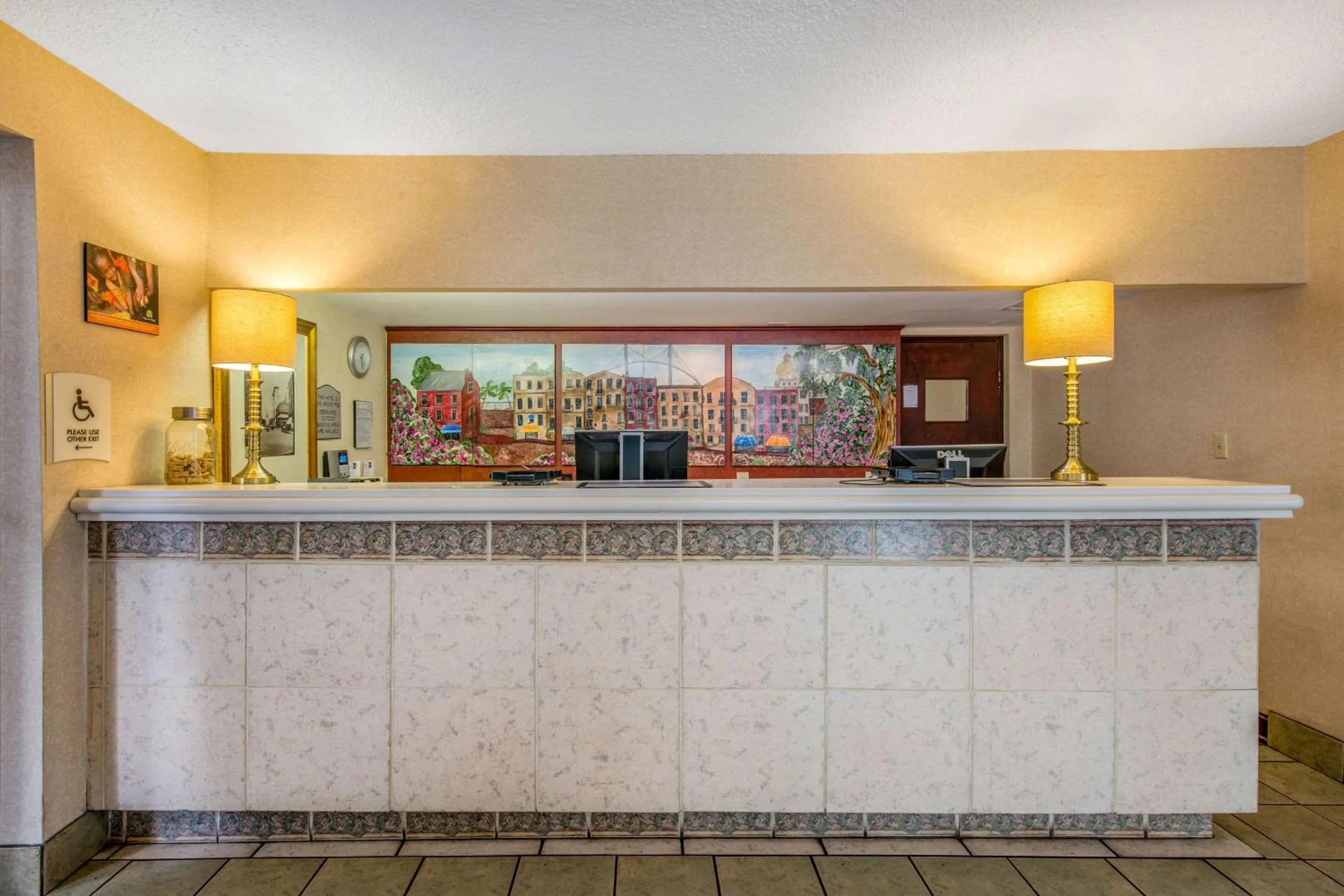 Lobby or reception in Quality Inn Savannah Historic District