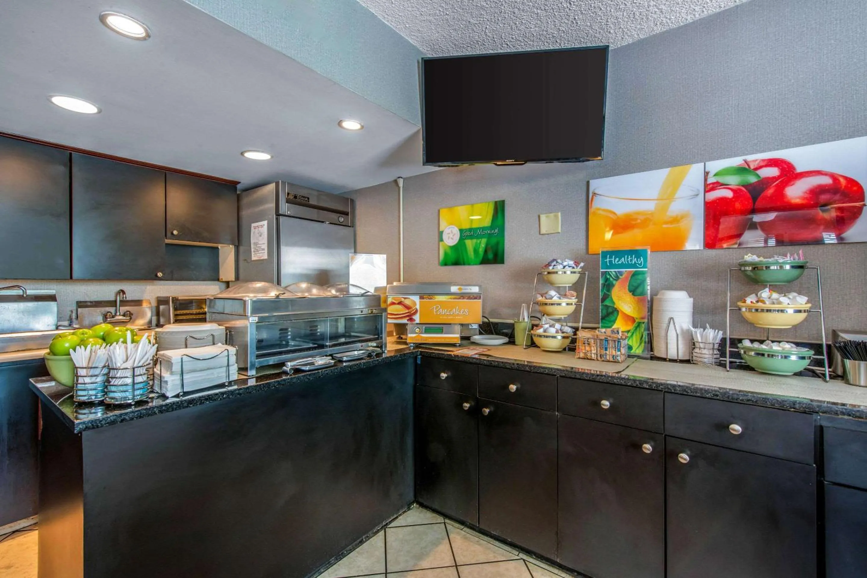 Restaurant/places to eat in Quality Inn Savannah Historic District